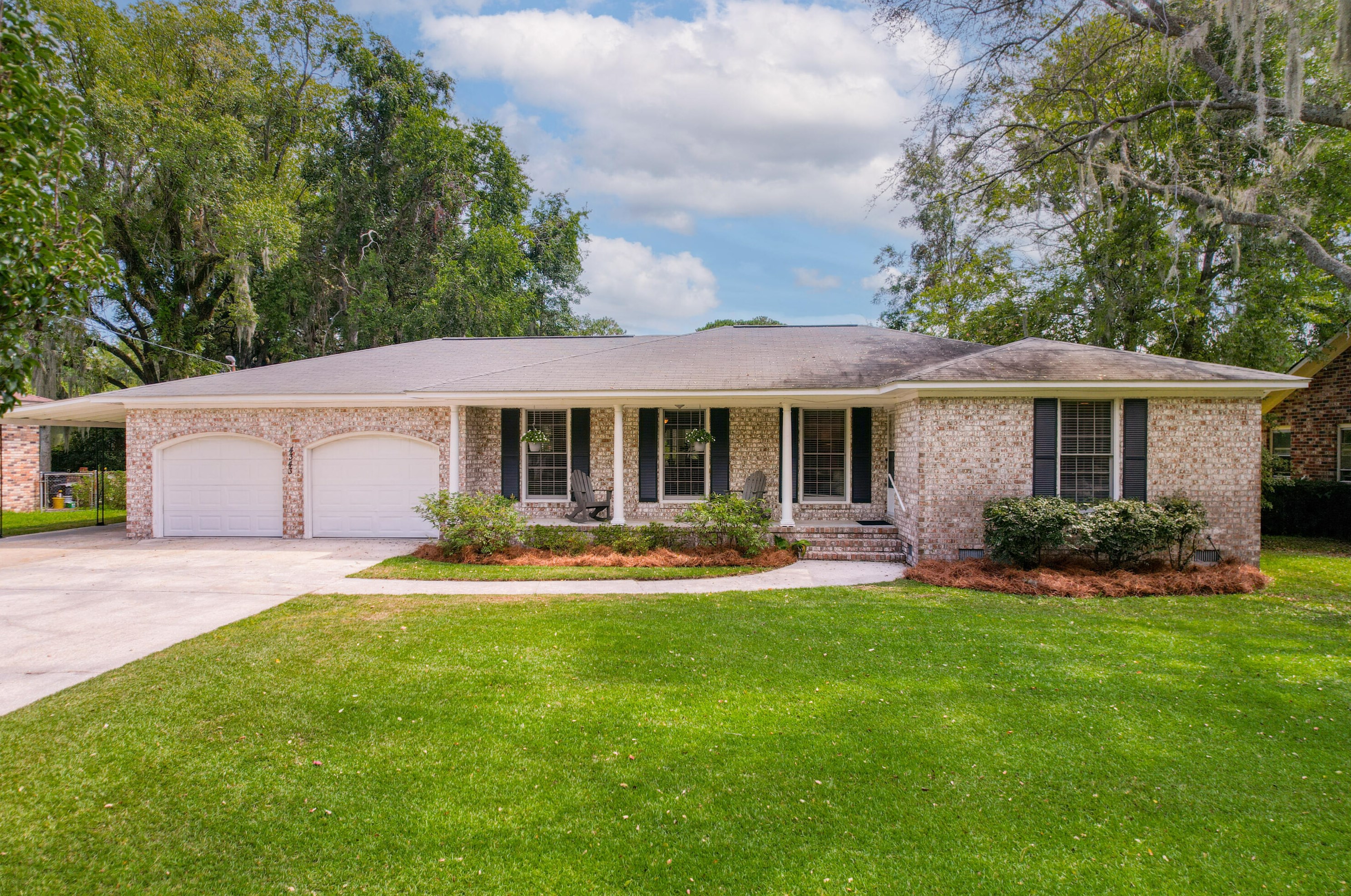 4343 Bream Rd, Charleston, SC 29418-5437