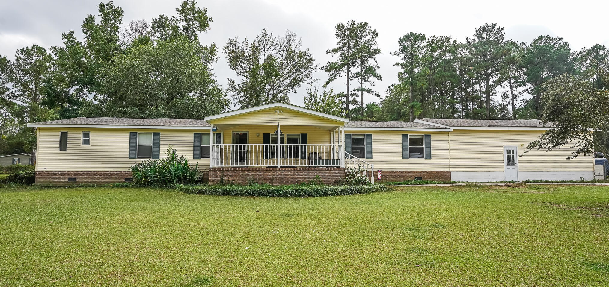 207 Catawba Hl Ct, Walterboro SC  29488-6689 exterior
