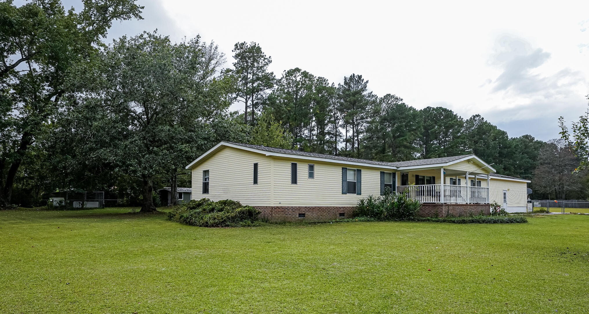 207 Catawba Hl Ct, Walterboro SC  29488-6689 exterior