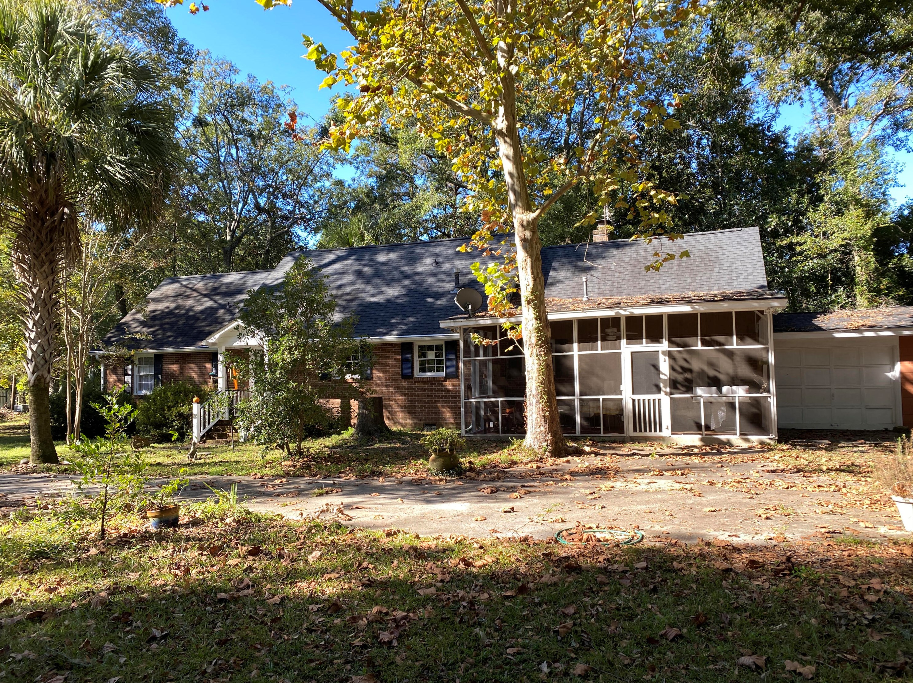 112 Knights Ln, Summerville, SC 29483-4325