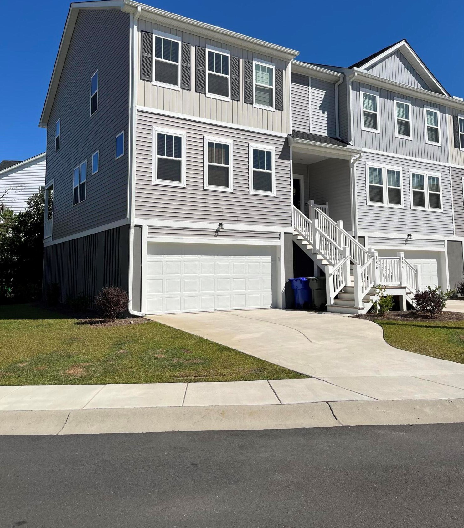 186 Winding River Dr, Johns Island, SC 29455