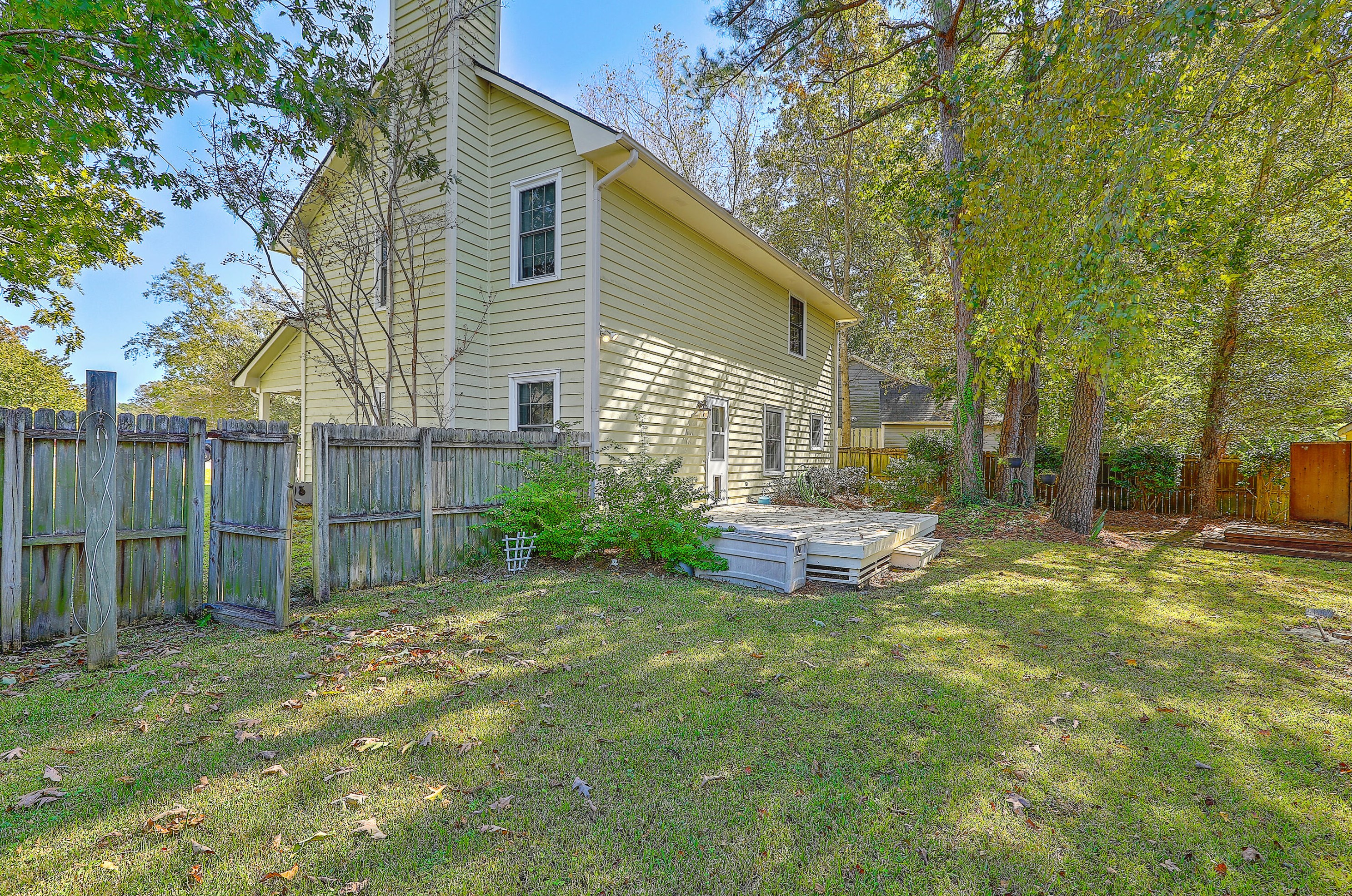 205 Fairfax Blvd, Charleston SC 29445-5731 exterior