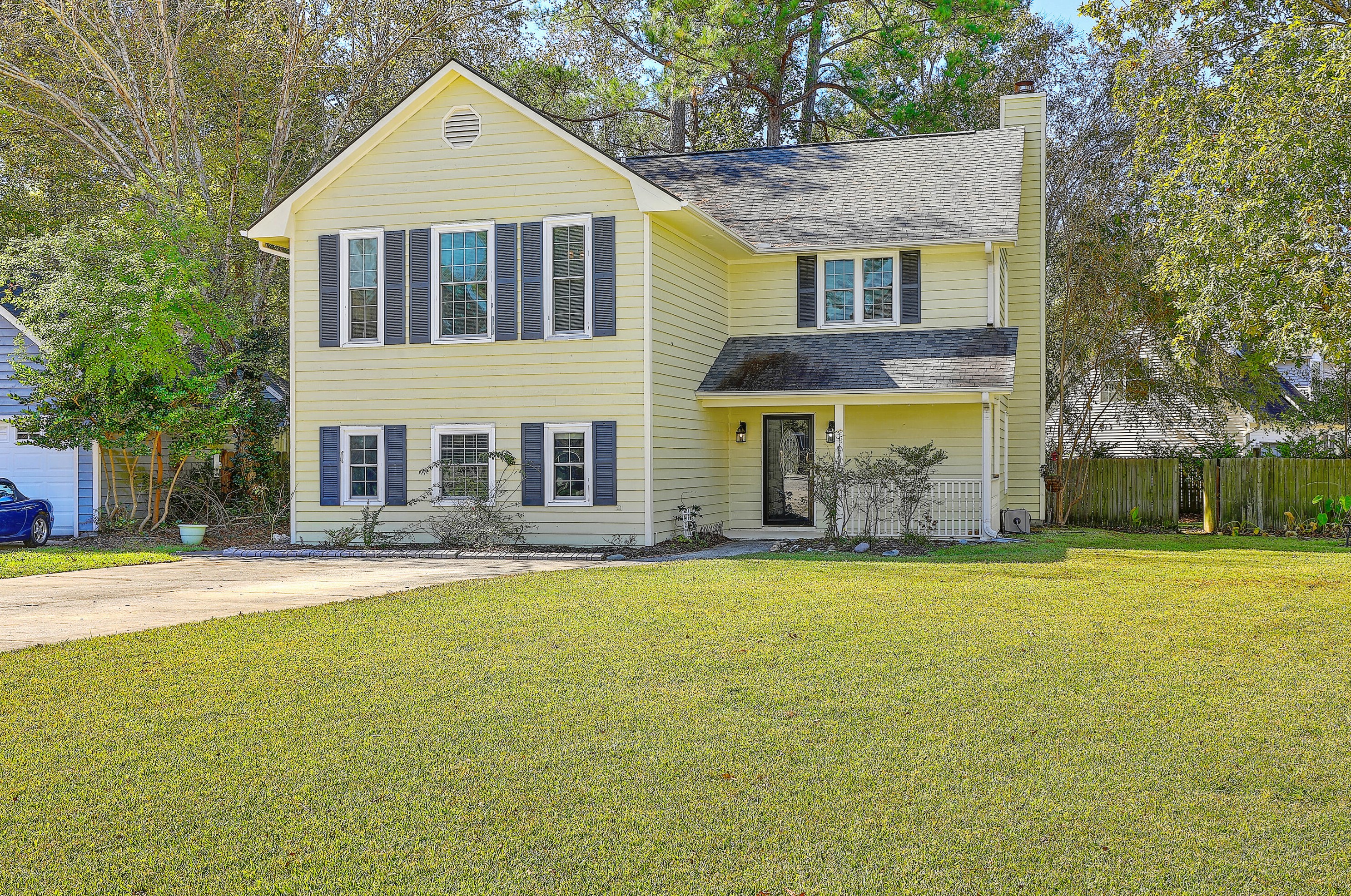 205 Fairfax Blvd, Charleston, SC 29445-5731