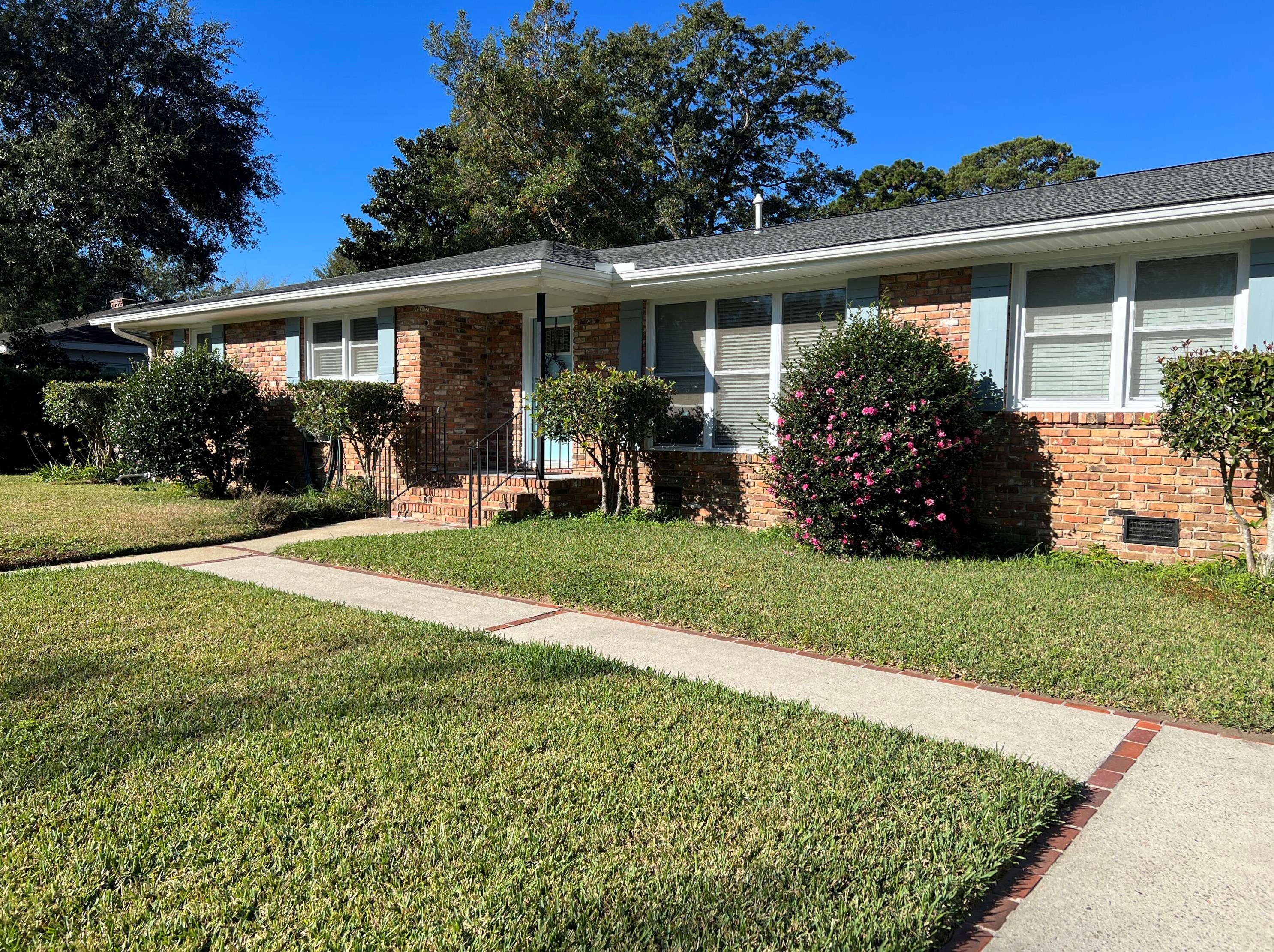 1609 Holton Pl, Charleston, SC 29407-4246