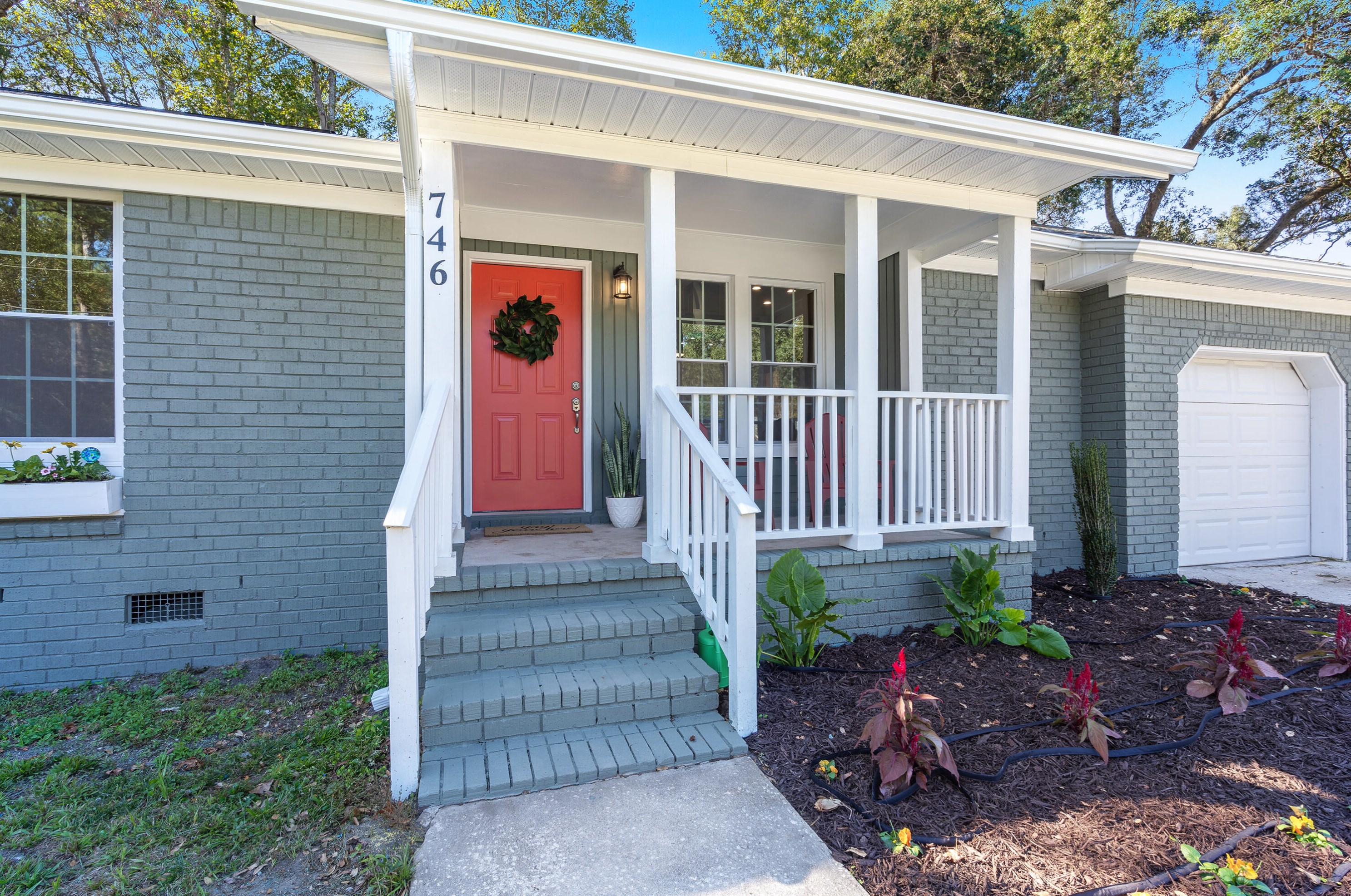 746 Dangerfield Dr, Moncks Corner, SC 29461-2752