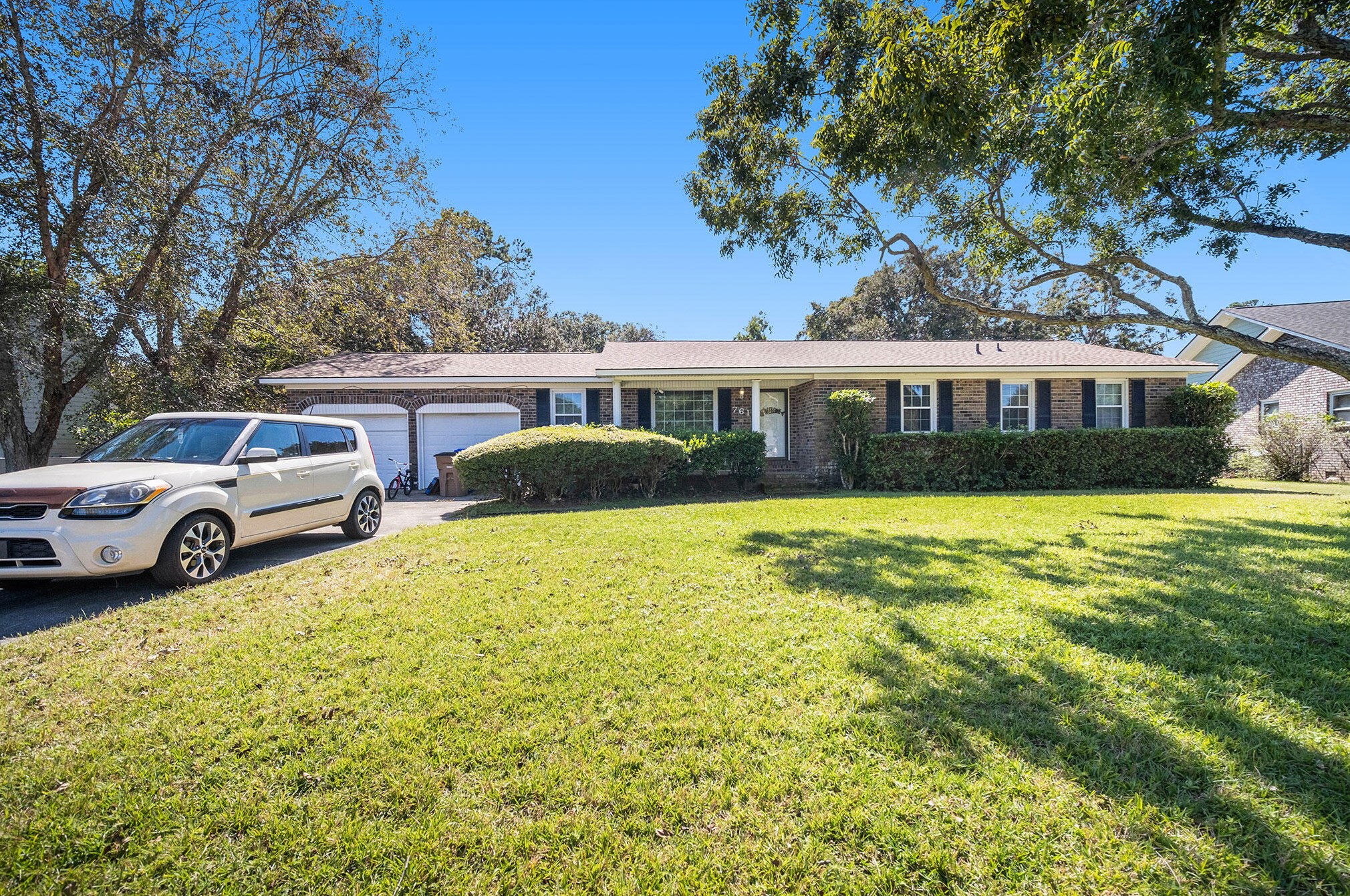 761 Waterloo St, Charleston, SC 29412-5057