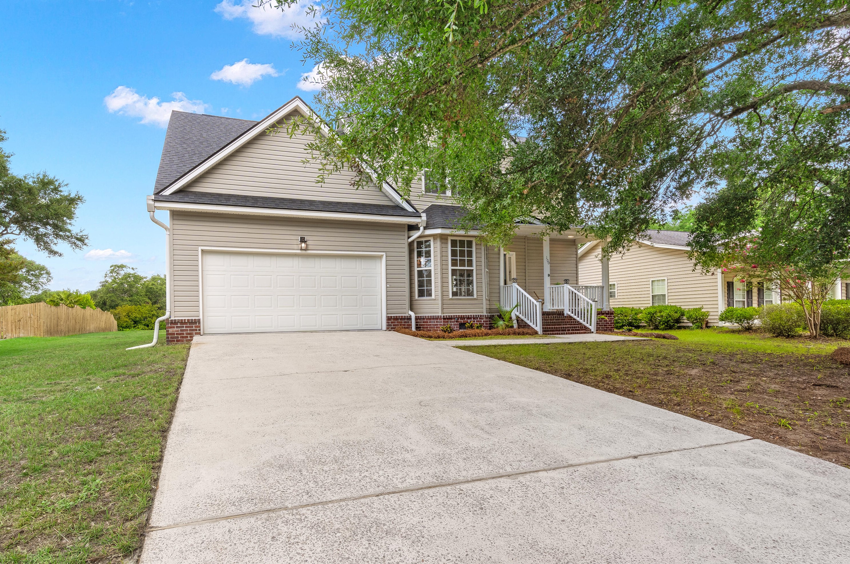 100 Oyster Point Row, Charleston SC  29412-3631 exterior