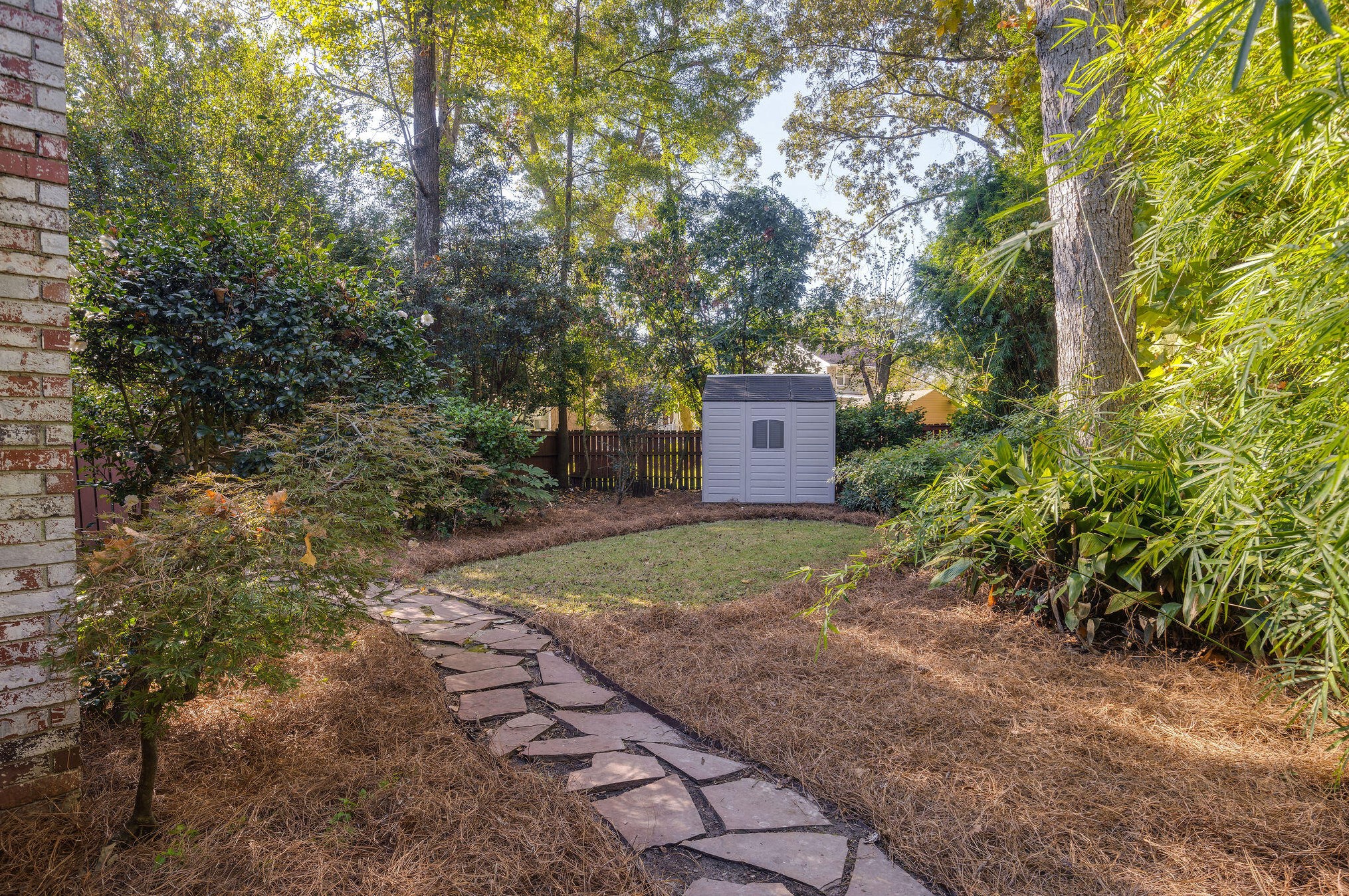 102 Scottswood Dr, Charleston SC  29418-3020 exterior