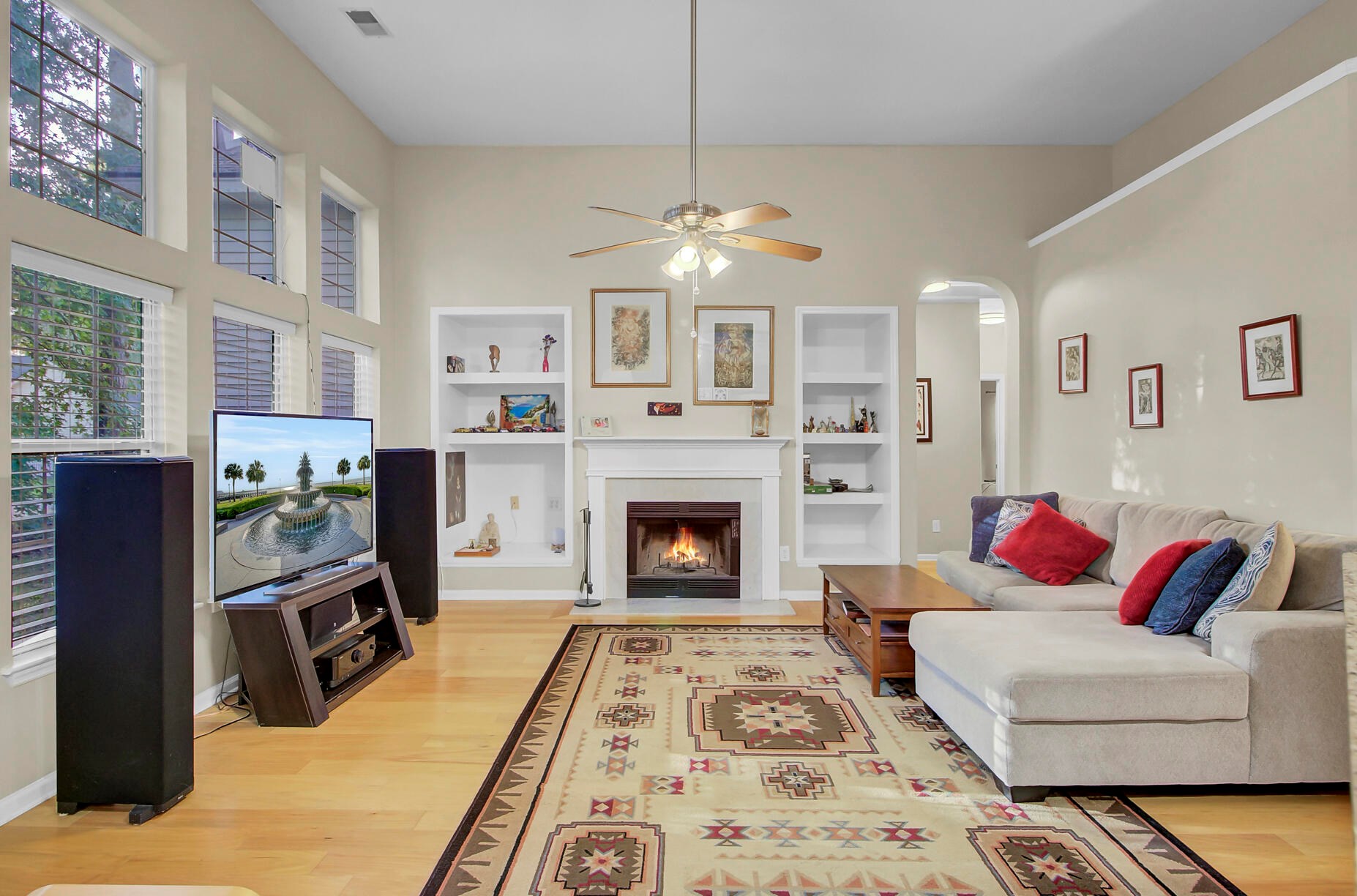 561 Pointe Of Oaks Rd, Summerville, SC 29485-6211