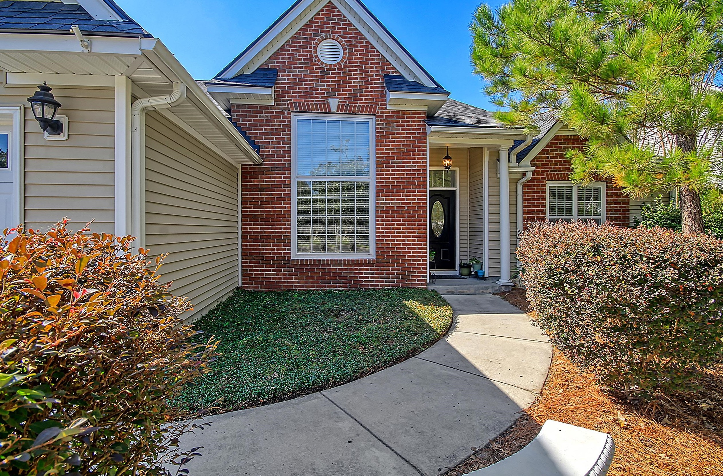 9412 Harroway Rd, Summerville, SC 29485-8599