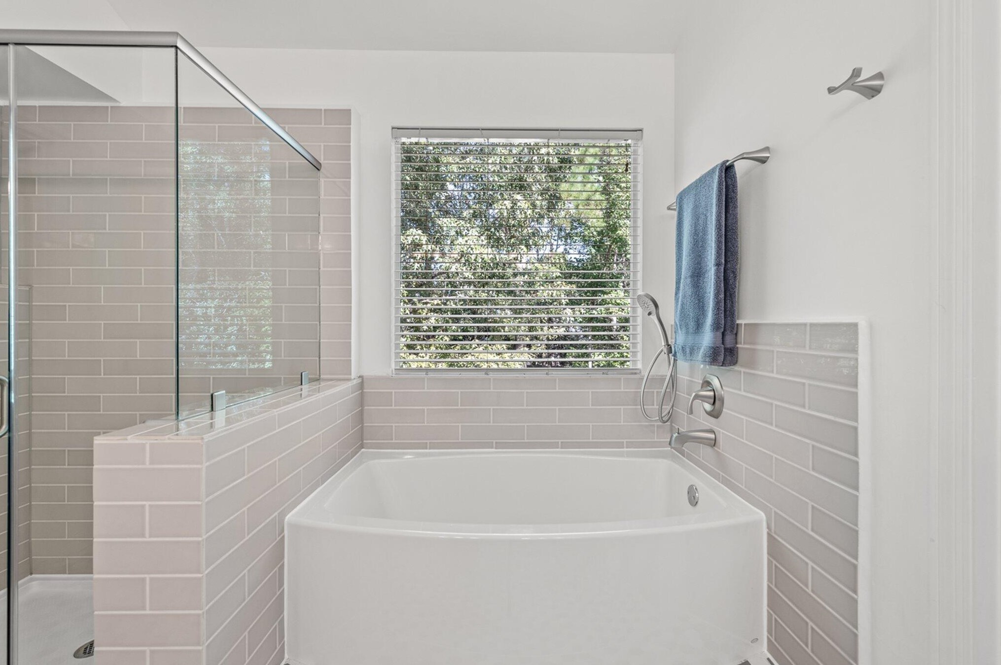 2813 Bottle Brush Ct, Mount Pleasant SC  29466-9202 exterior