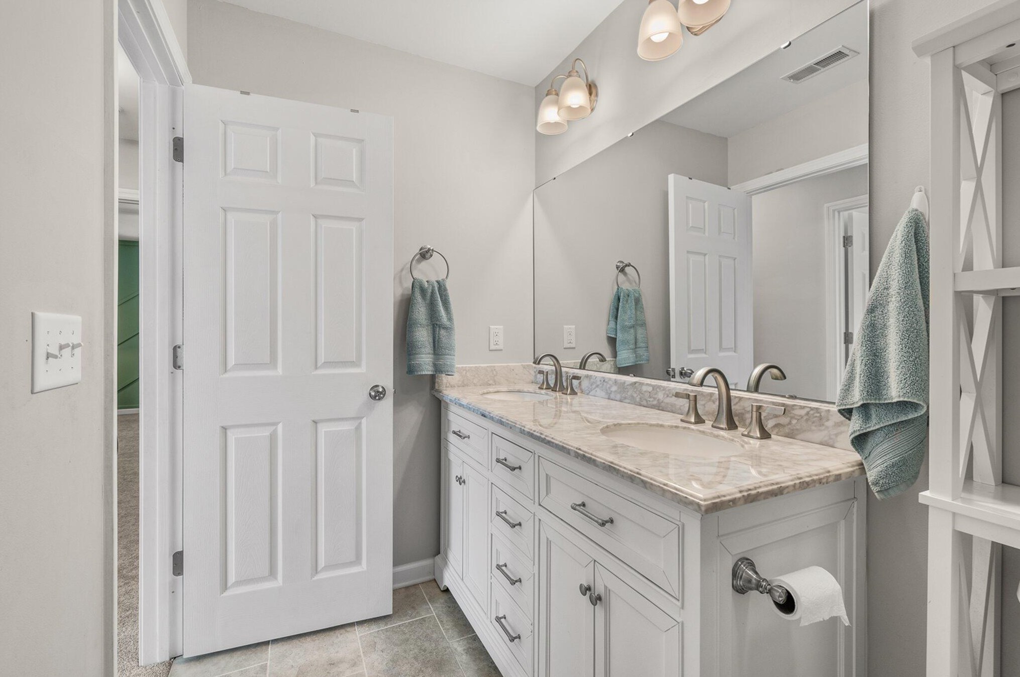 2813 Bottle Brush Ct, Mount Pleasant SC  29466-9202 exterior