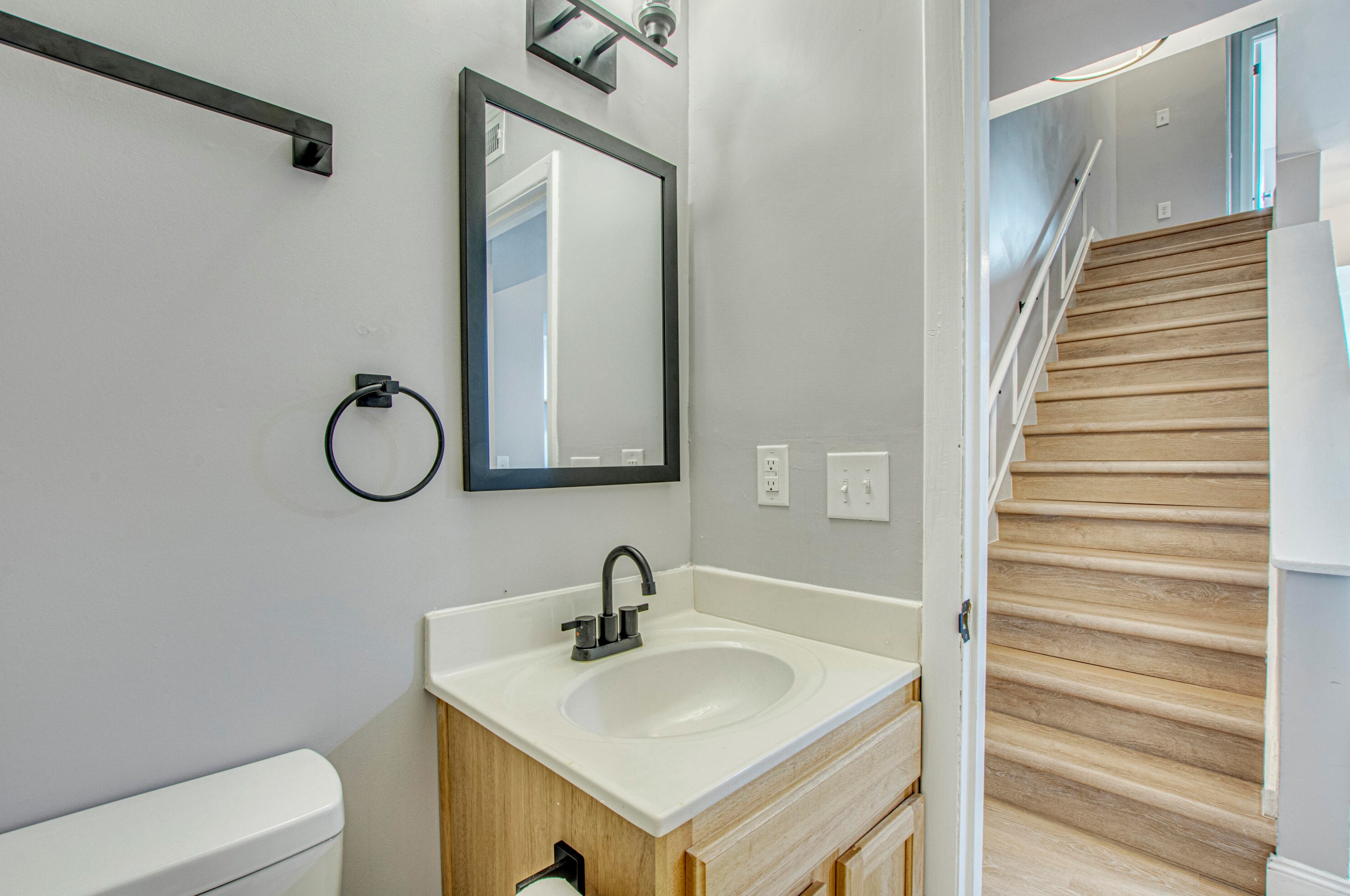 708 Andrea Ln, Charleston SC 29410-8630 exterior