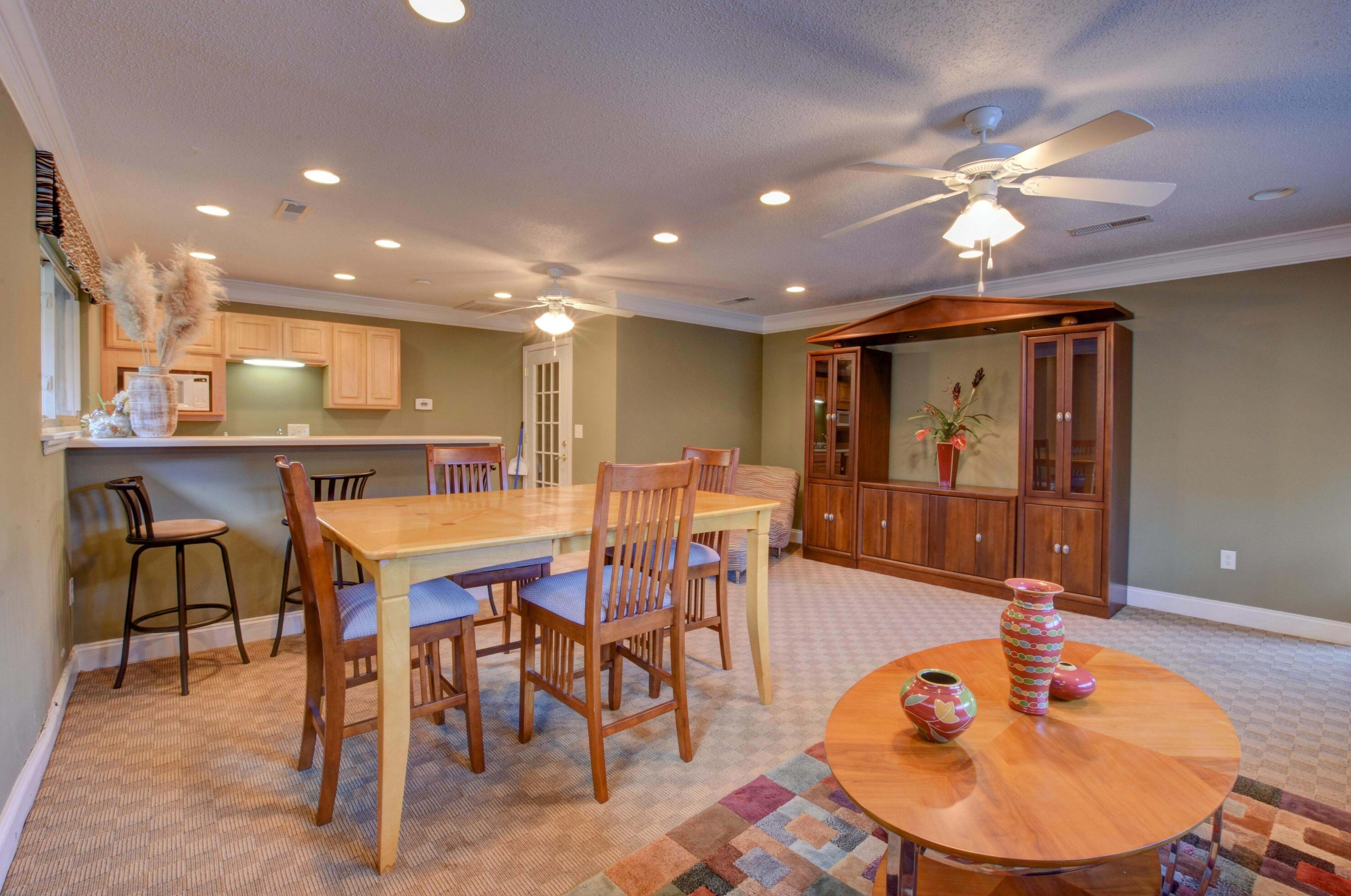 708 Andrea Ln, Charleston SC 29410-8630 exterior