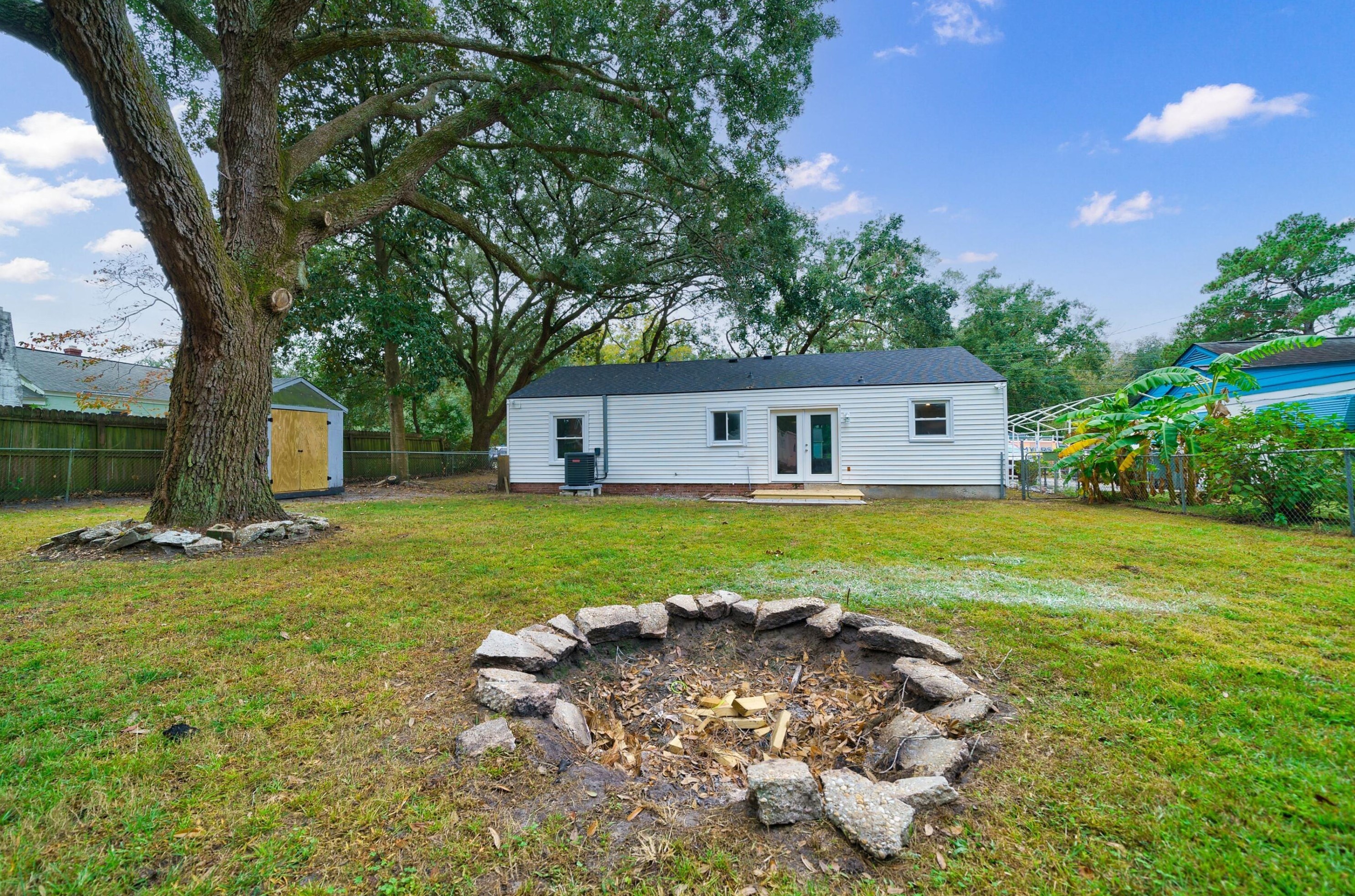 5912 Arbor Rd, Charleston, SC 29410-2639