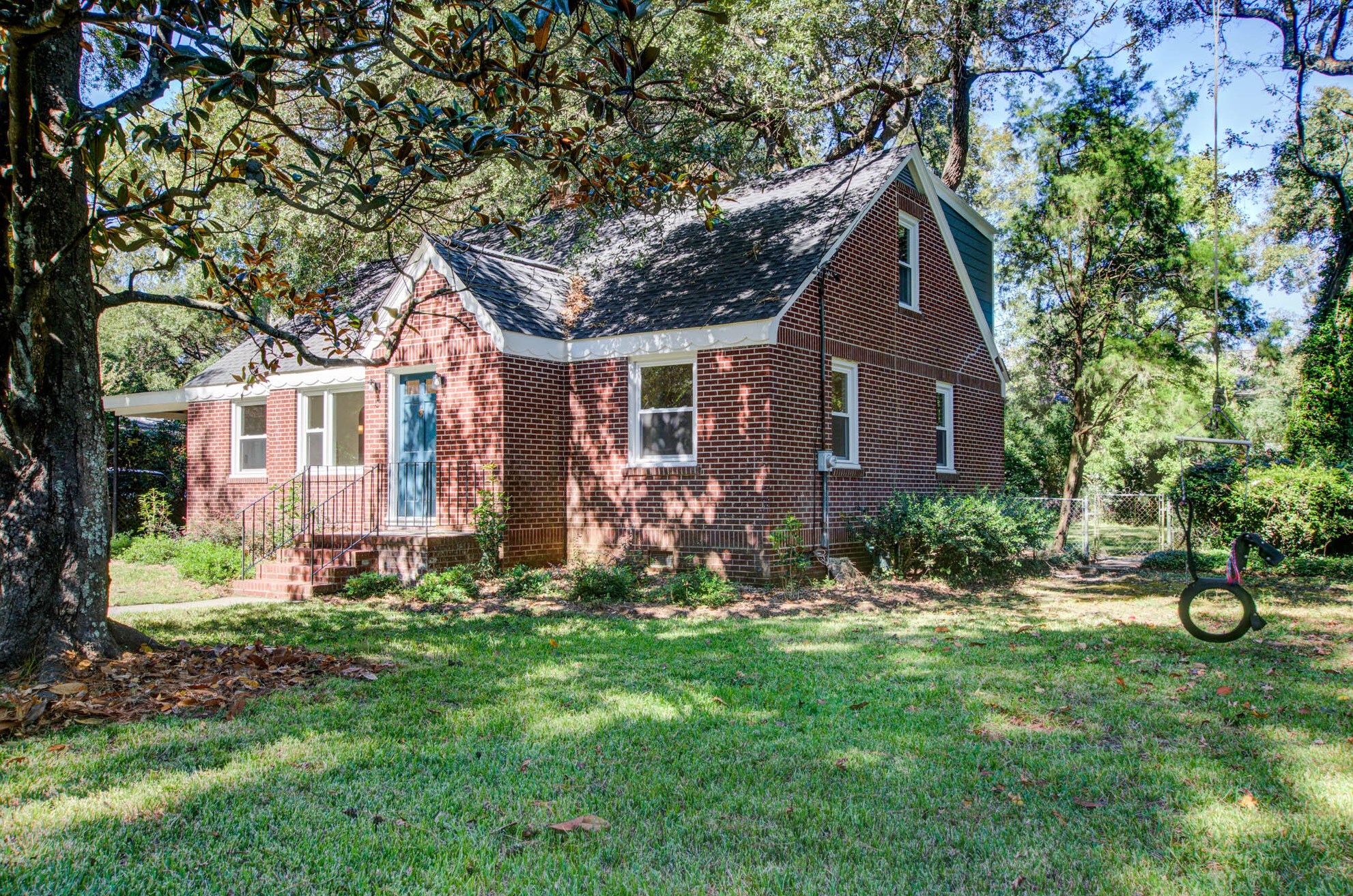 1720 Houghton Dr, Charleston, SC 29412-2904