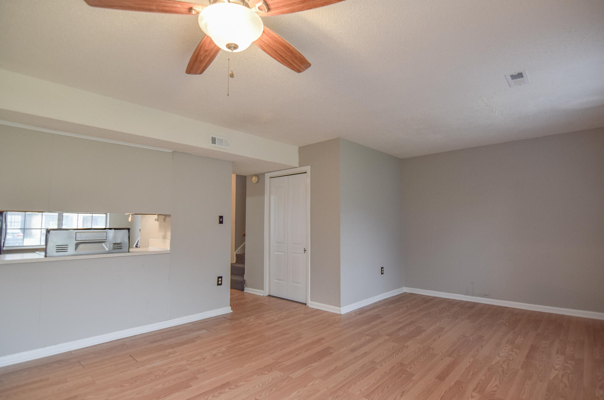 7736 Suzanne Dr, Charleston, SC 29418
