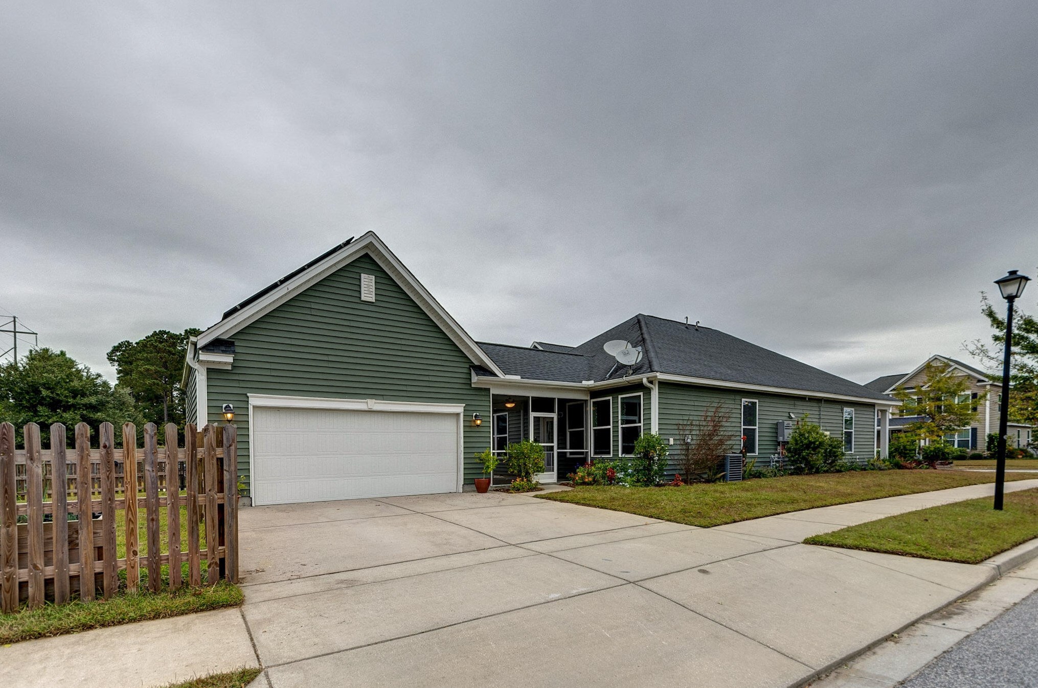 1589 Seabago Dr, Charleston, SC 29414-7922