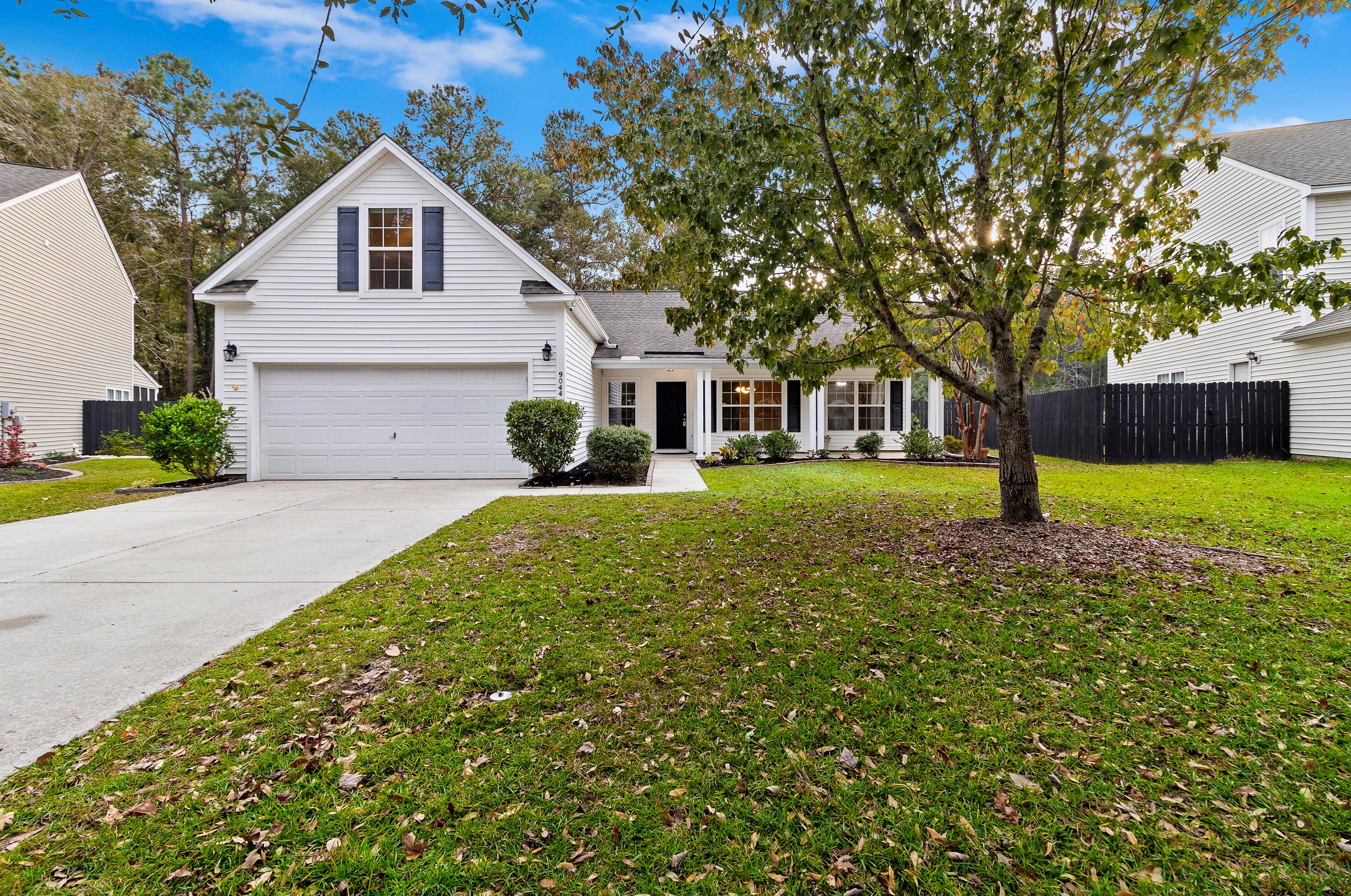 9044 Pickett Fence Ln, Summerville, SC 29485-8885