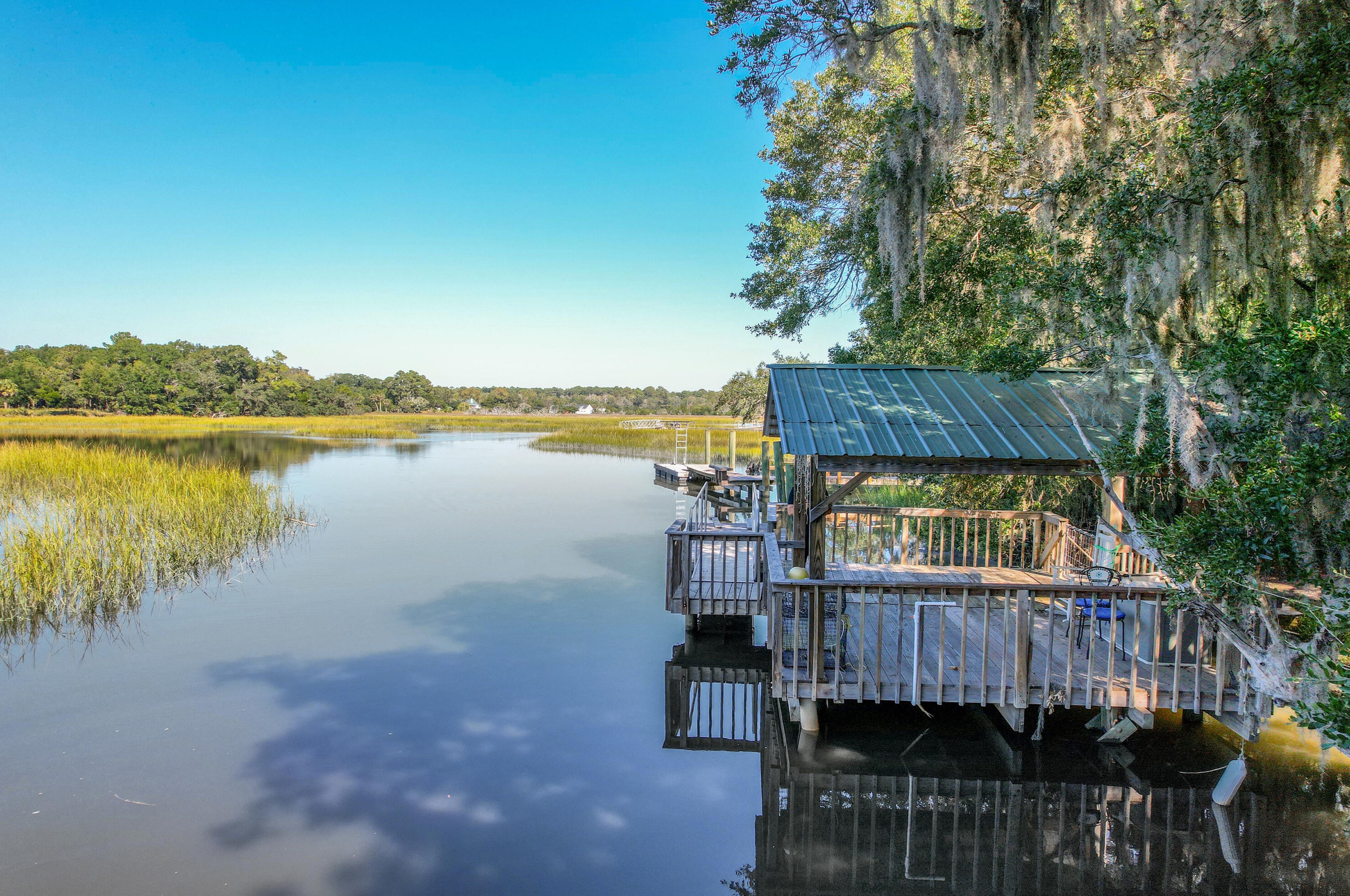 8112 Palmetto Rd, Edisto, SC 29438