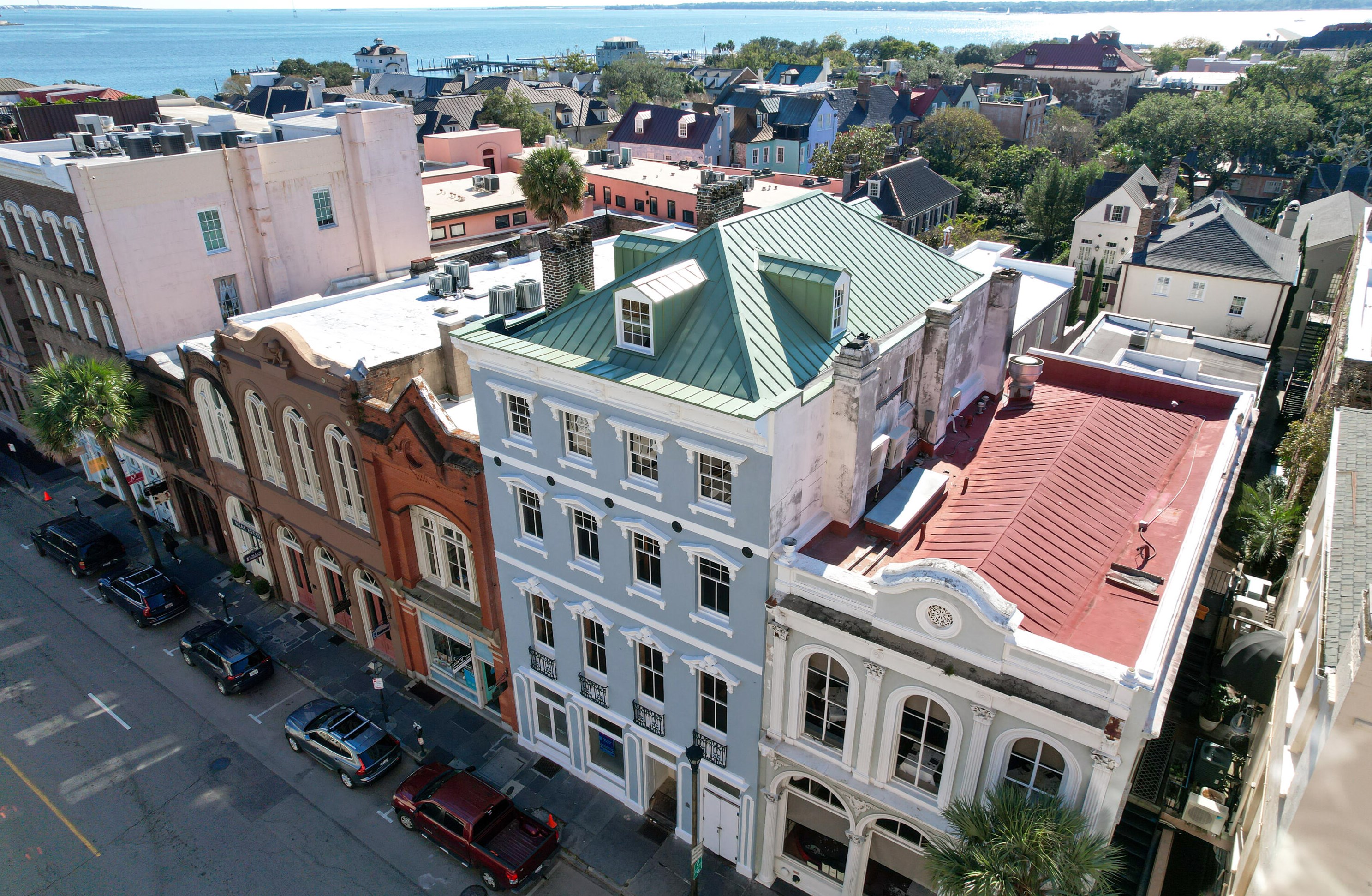 15 Broad St, Charleston SC  29401-3002 exterior