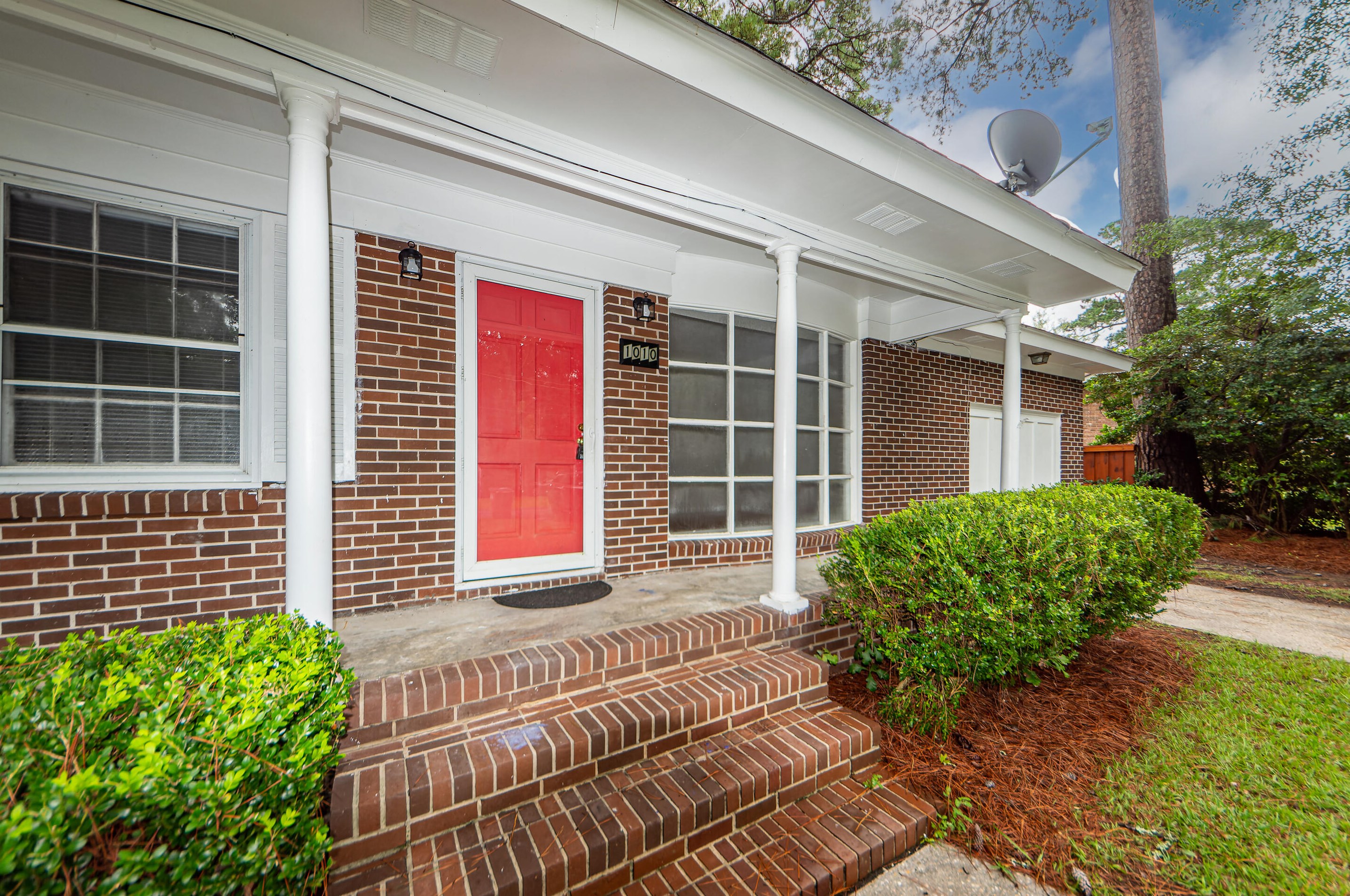 1010 Yorktown Dr, Charleston, SC 29412