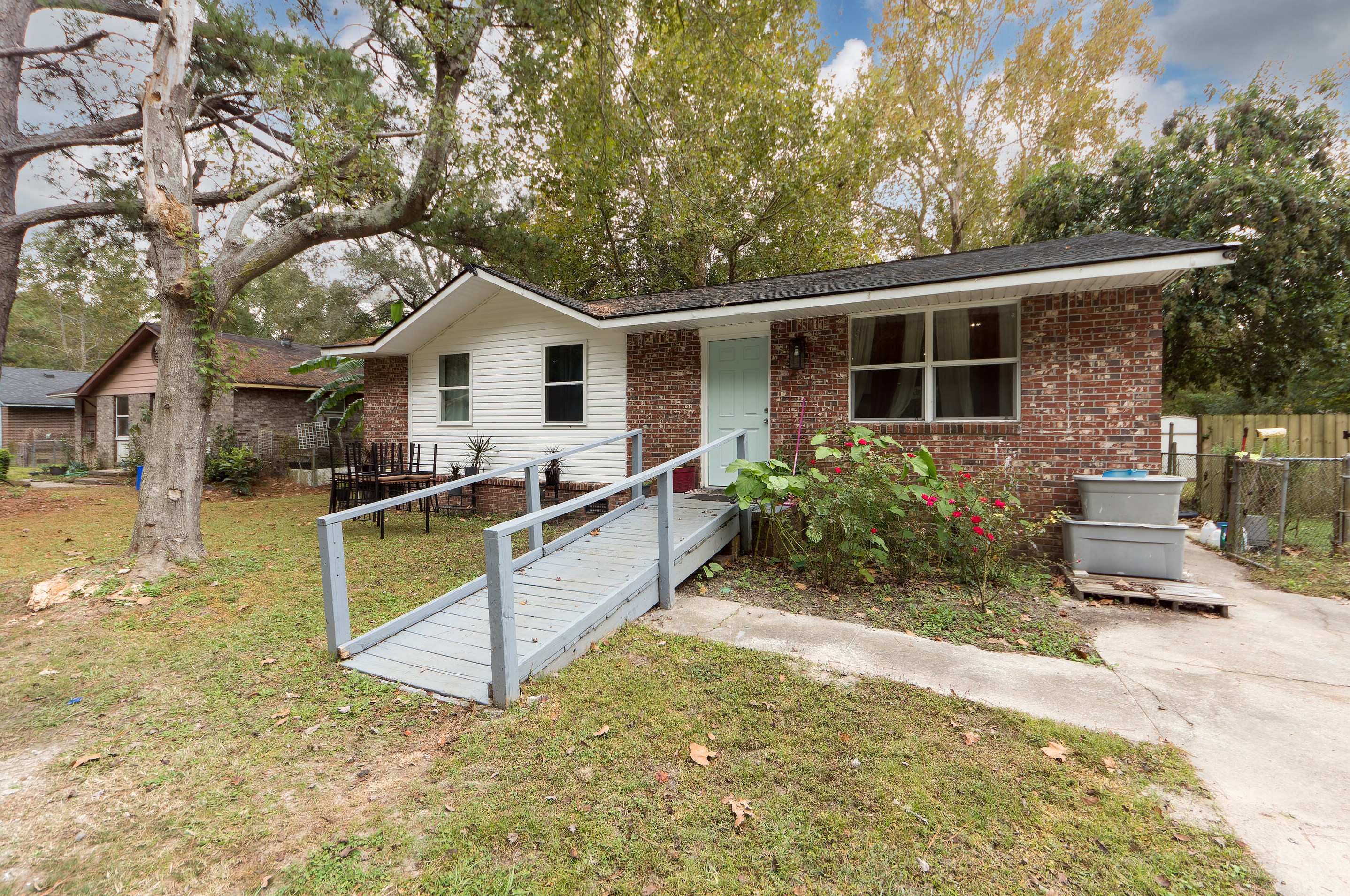 227 Tupperway Dr, Summerville, SC 29483-2521