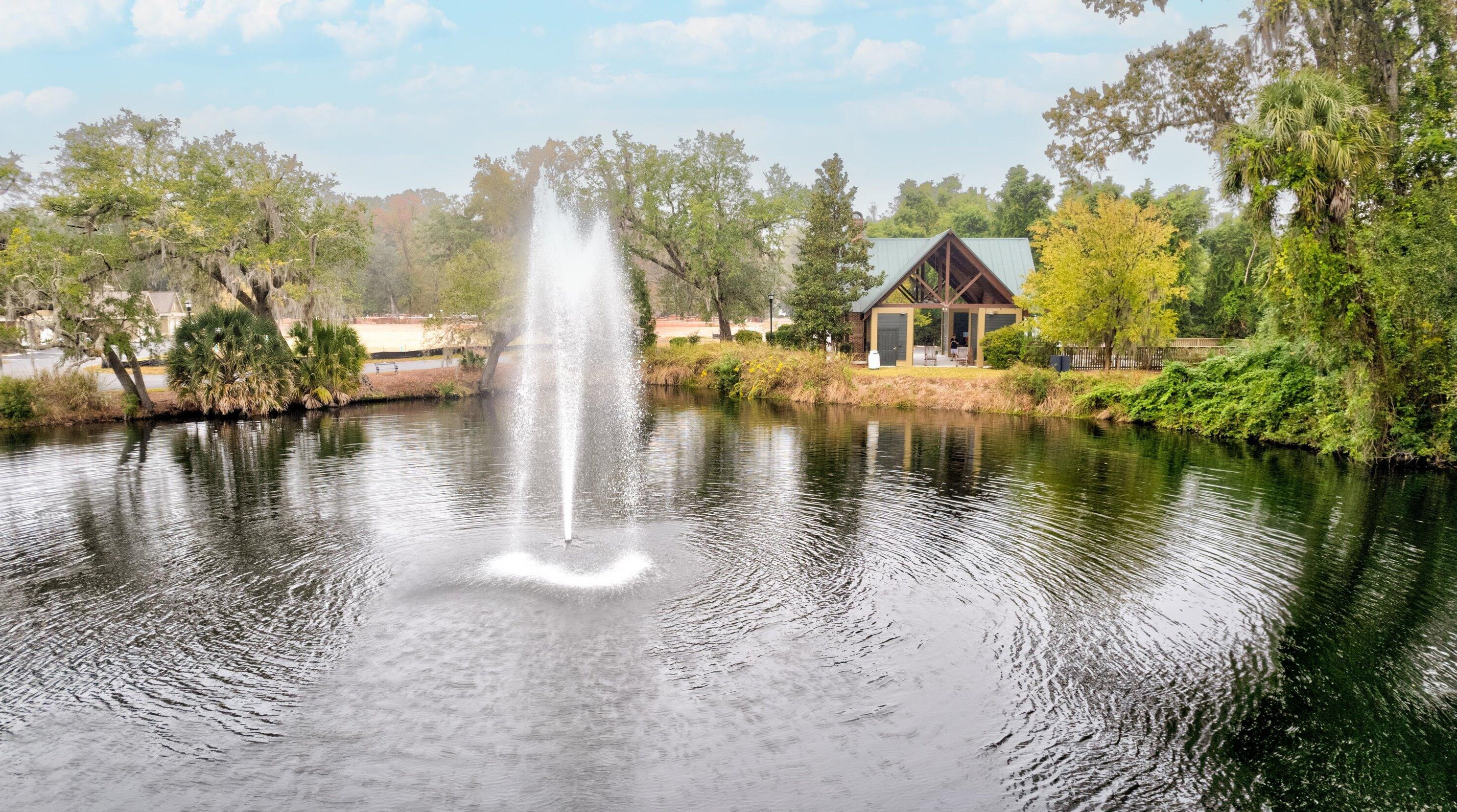 5520 Colonial Chatsworth Cir, Charleston SC  29418-2752 exterior