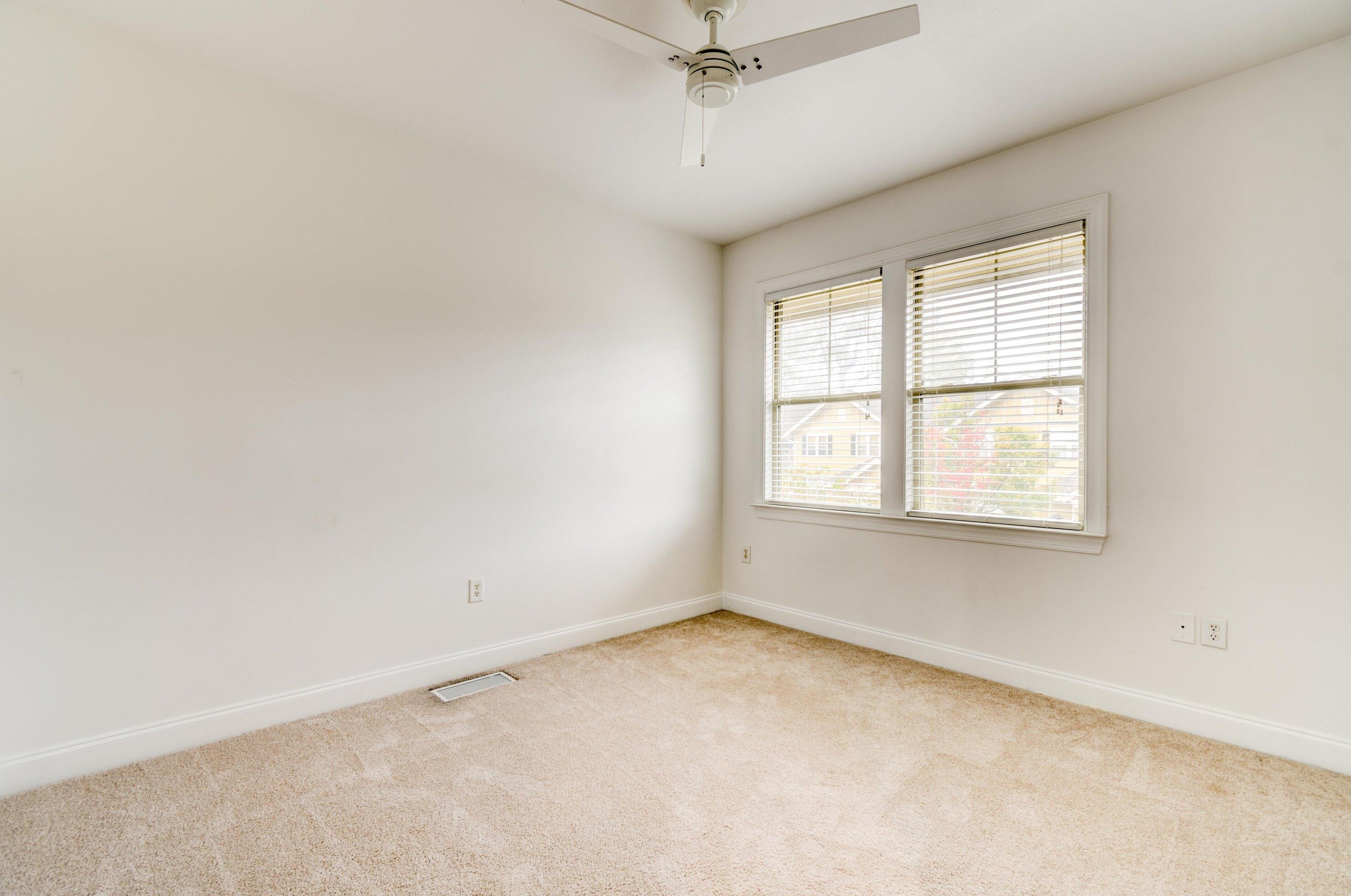 5520 Colonial Chatsworth Cir, Charleston SC  29418-2752 exterior