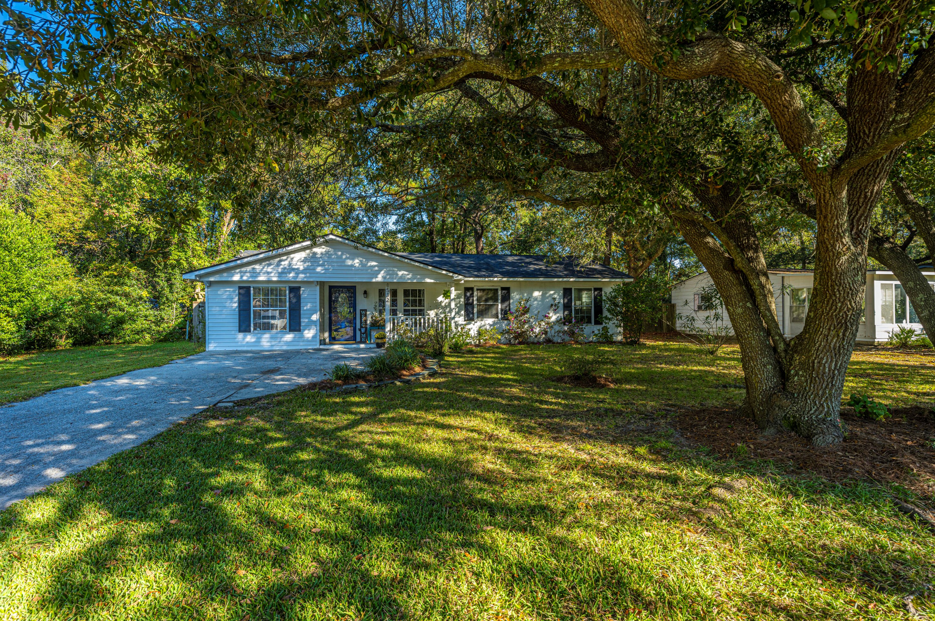 1532 Robinhood Dr, Charleston SC  29407-5829 exterior