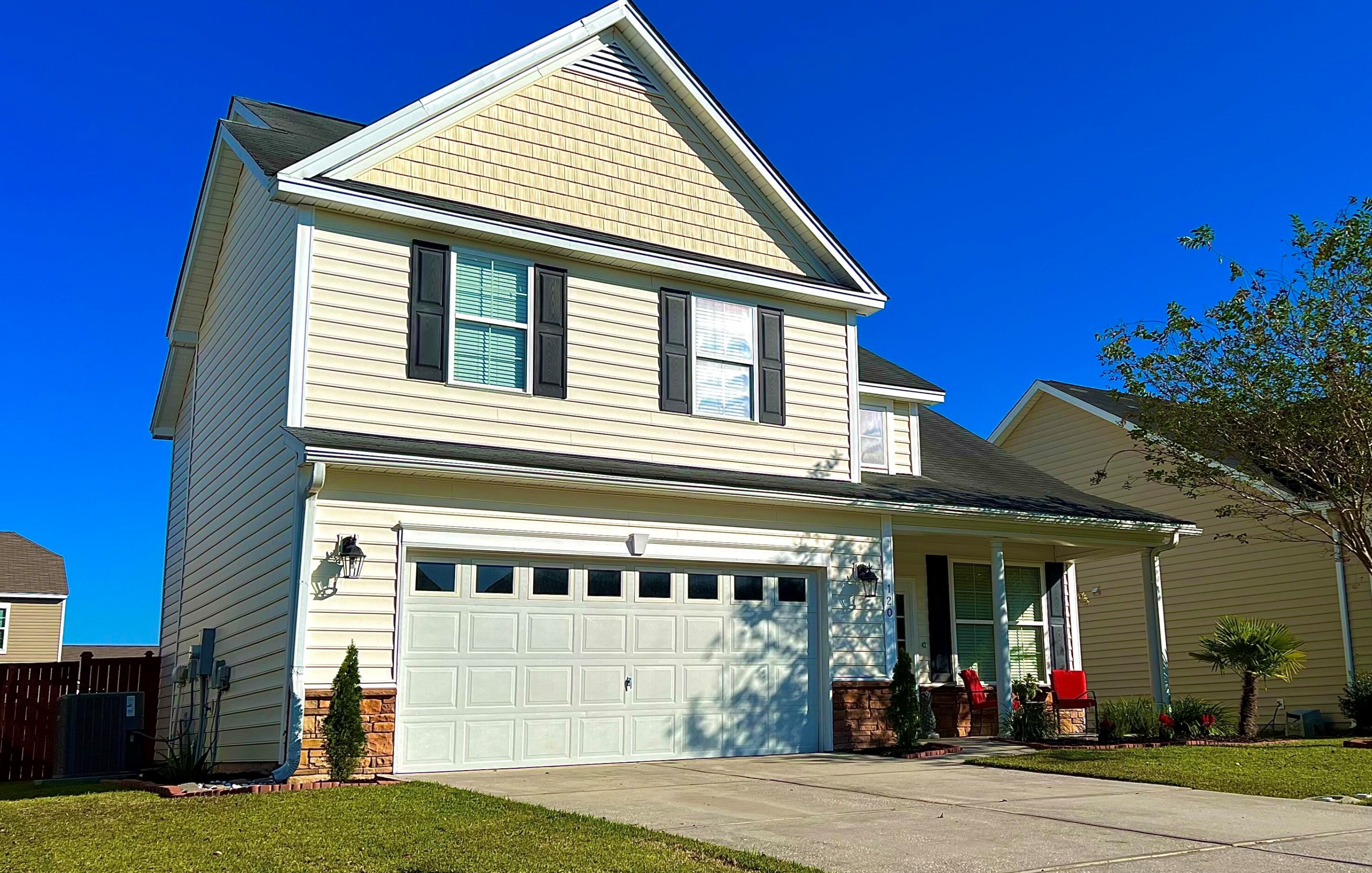 120 Satur Dr, Charleston, SC 29445-3654