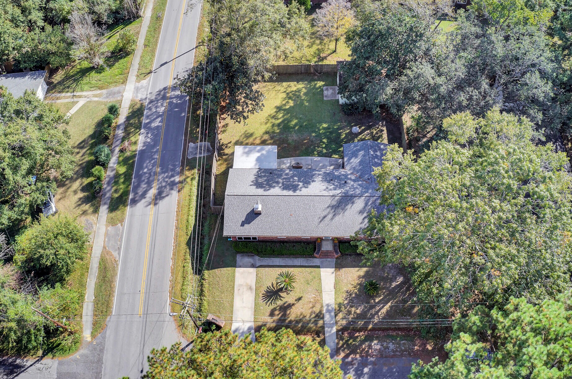 1103 Byron Rd, Charleston SC  29407-7011 exterior