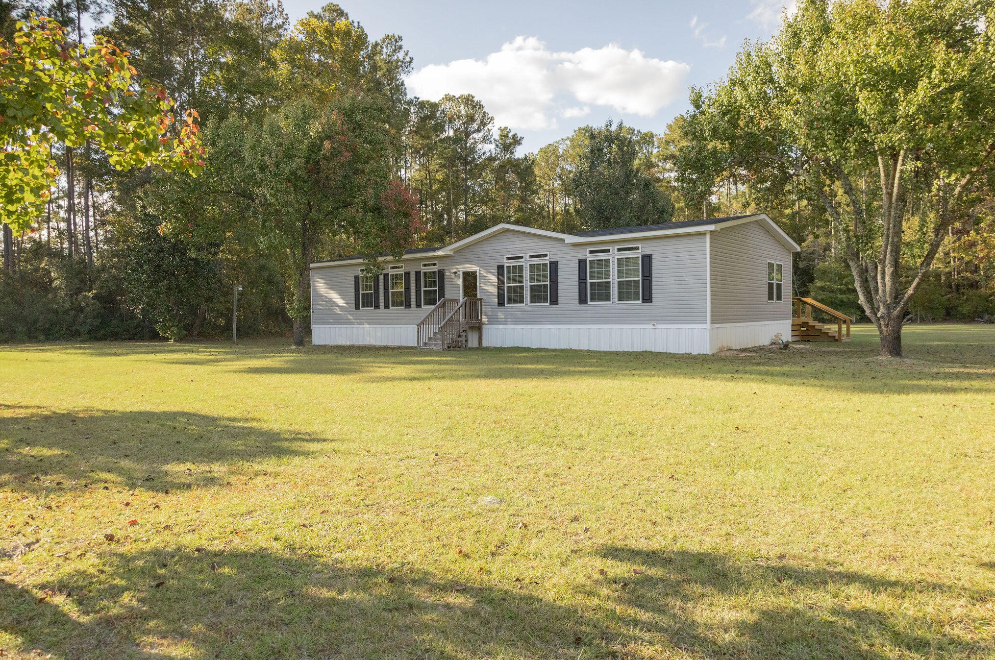 163 Solomon Ln, Walterboro, SC 29488-8852