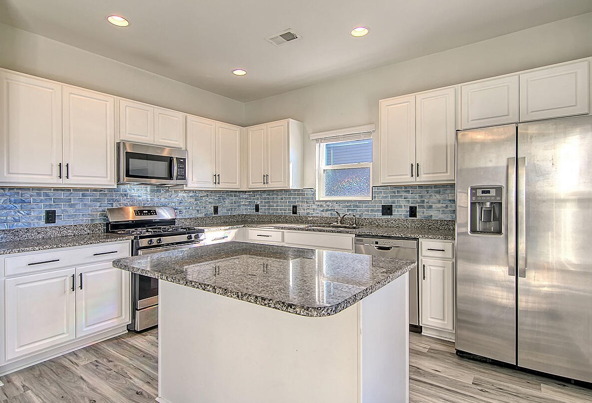 254 Hyrne Dr, Charleston SC  29445 exterior