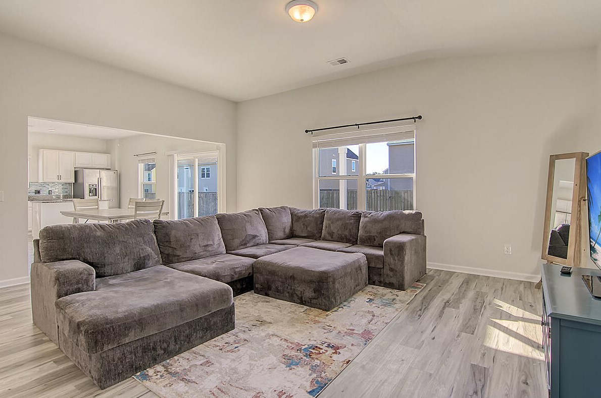 254 Hyrne Dr, Charleston SC  29445 exterior