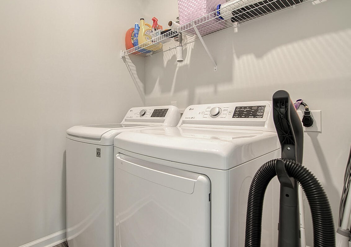 254 Hyrne Dr, Charleston SC  29445 exterior