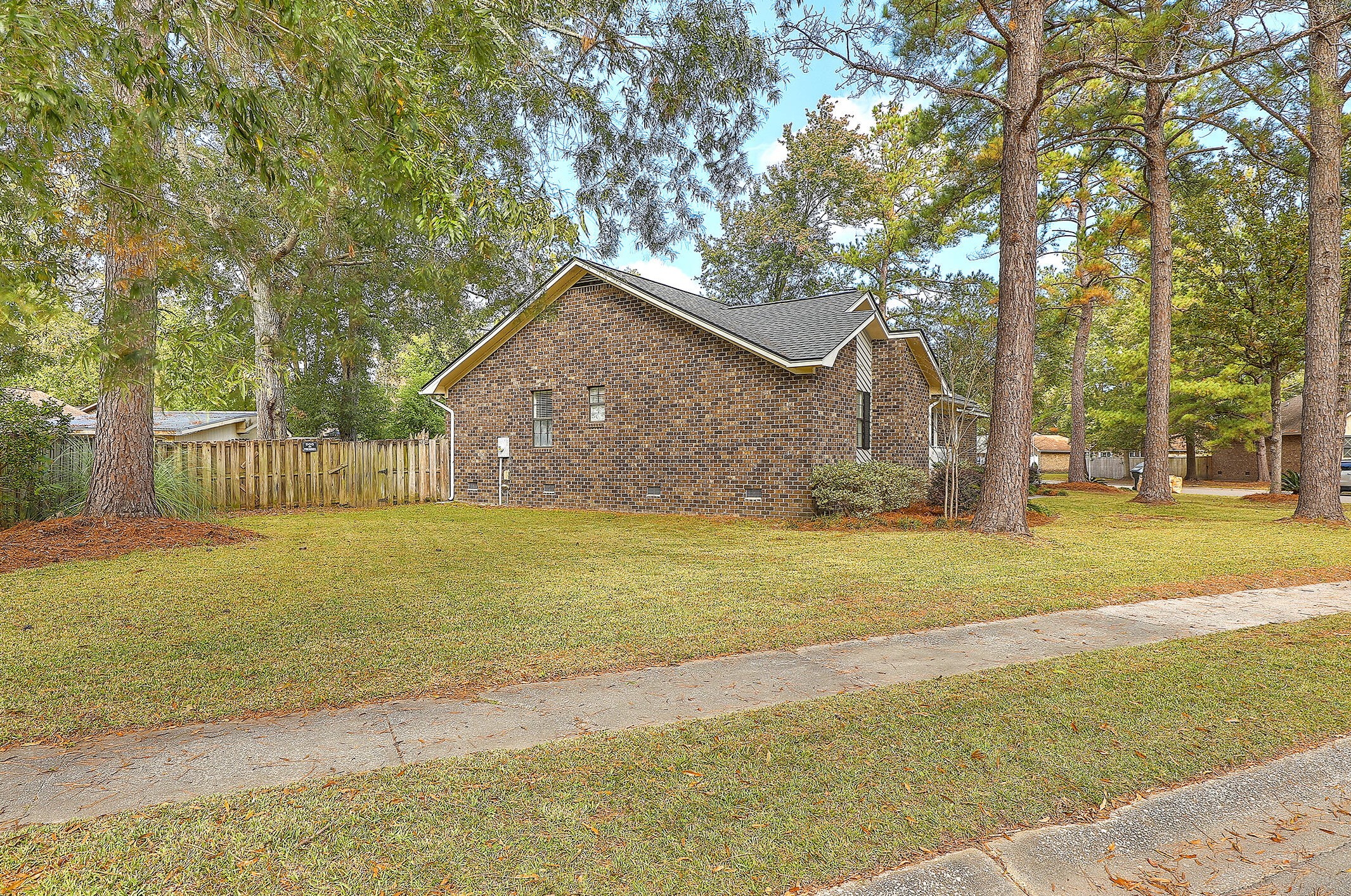 1205 Scotch Pine Ln, Ladson, SC 29456