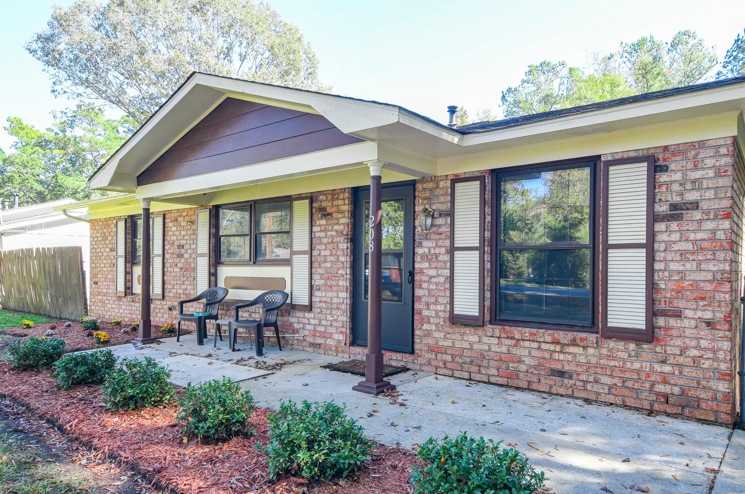 208 Owens Dr, Summerville, SC 29485