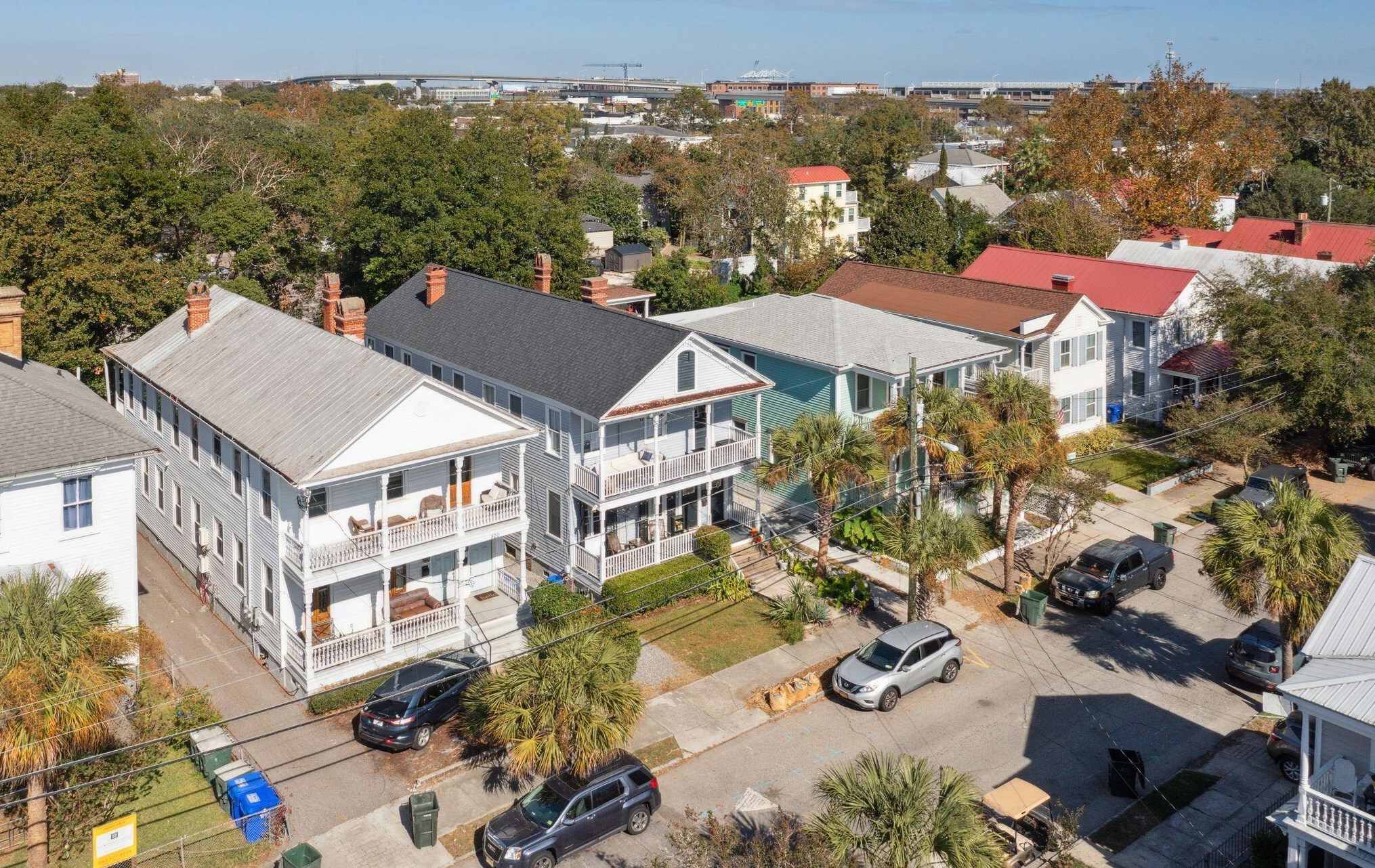 318 Sumter St, Charleston SC 29403-4612 exterior