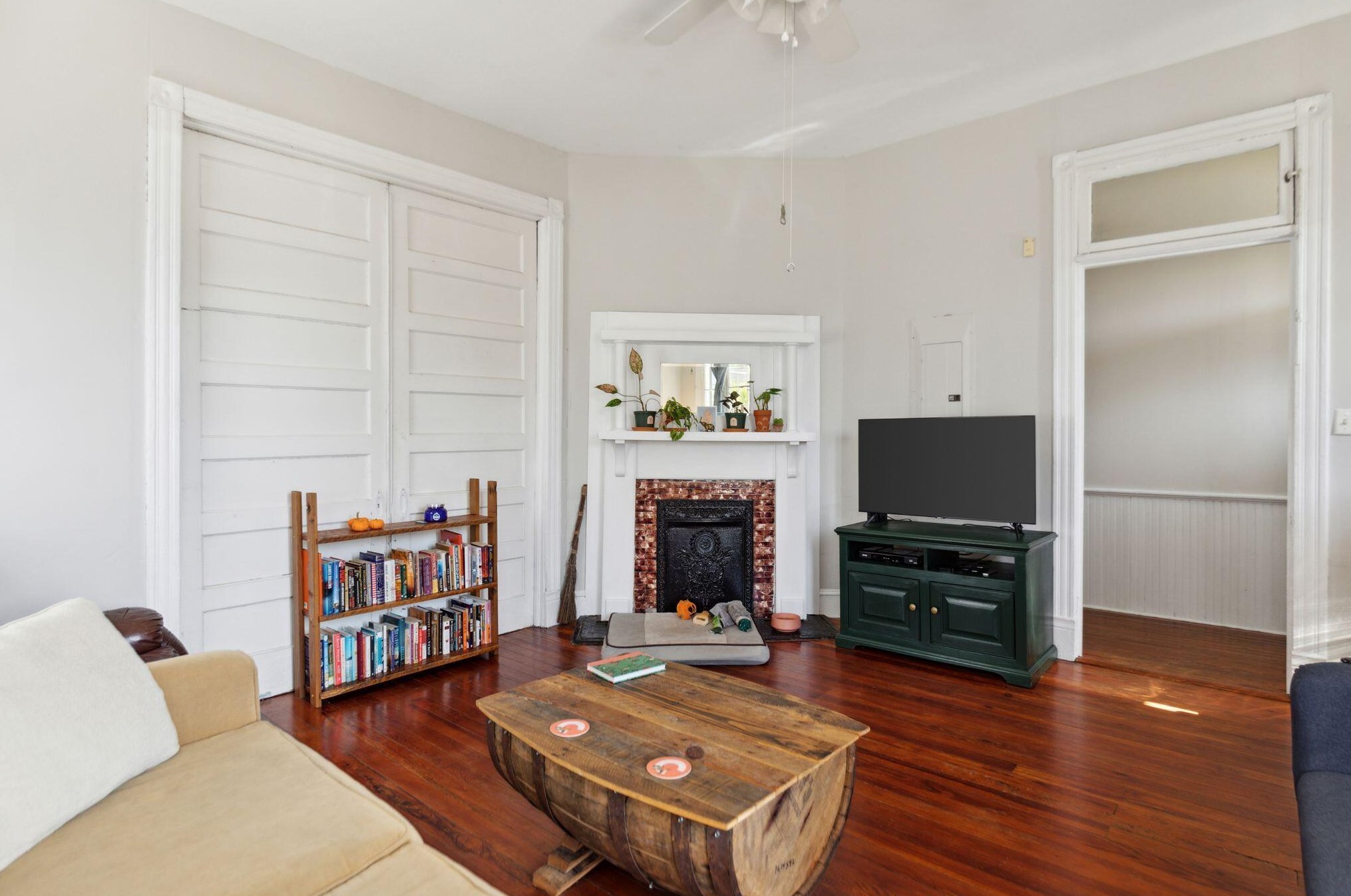 318 Sumter St, Charleston SC 29403-4612 exterior