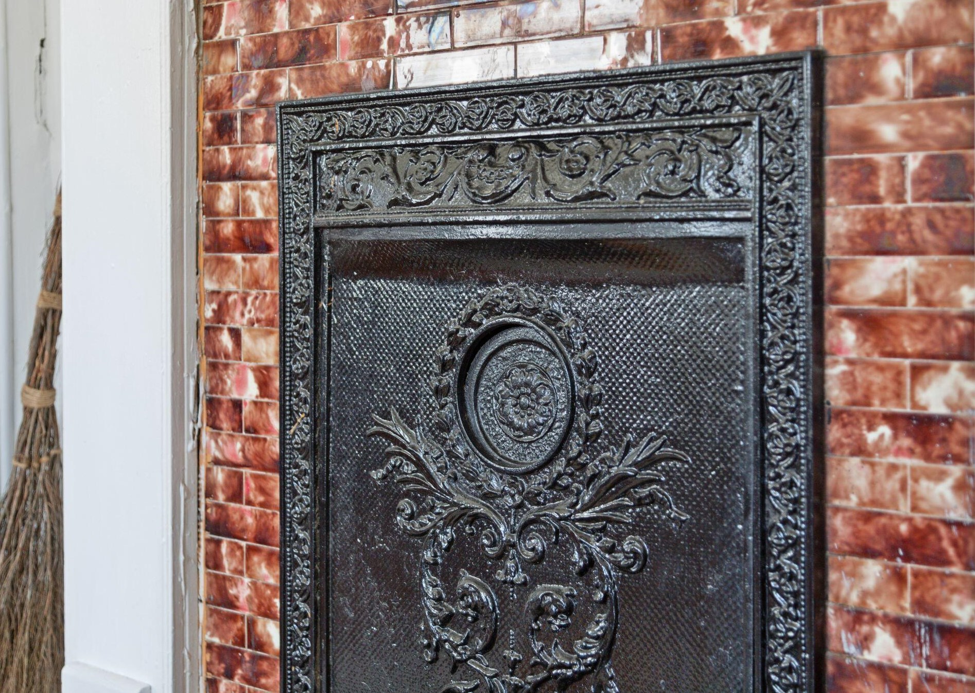 318 Sumter St, Charleston SC 29403-4612 exterior