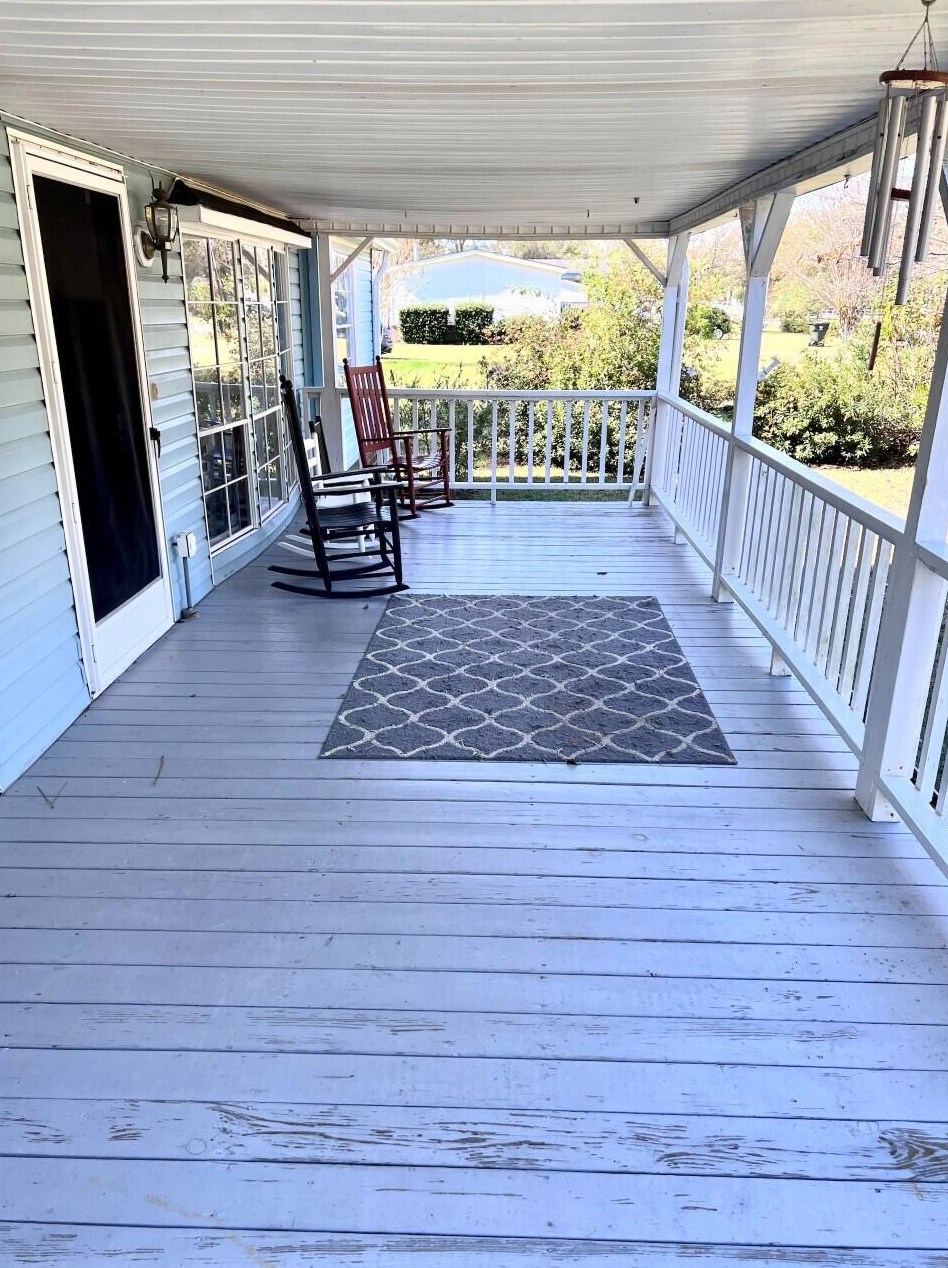 671 Barn Rd, Bonneau, SC 29431
