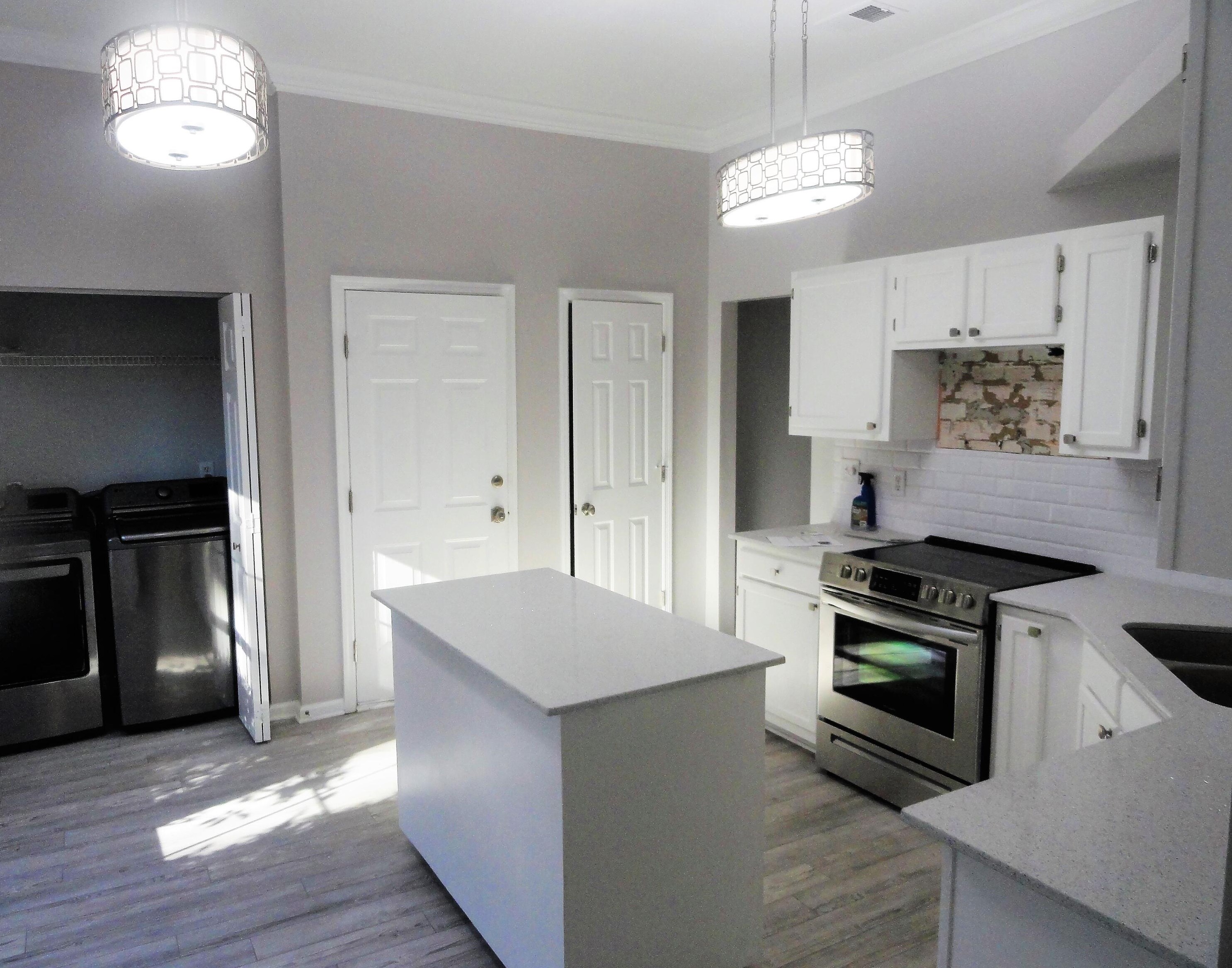 1231 Center Lake Dr, Mount Pleasant, SC 29464