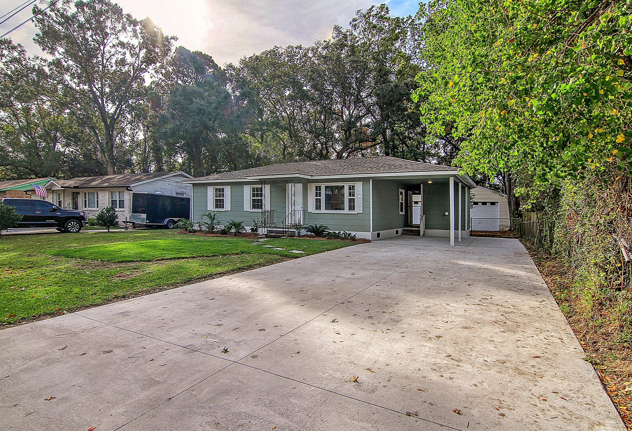 2471 Lantern St, Charleston SC  29414-4819 exterior
