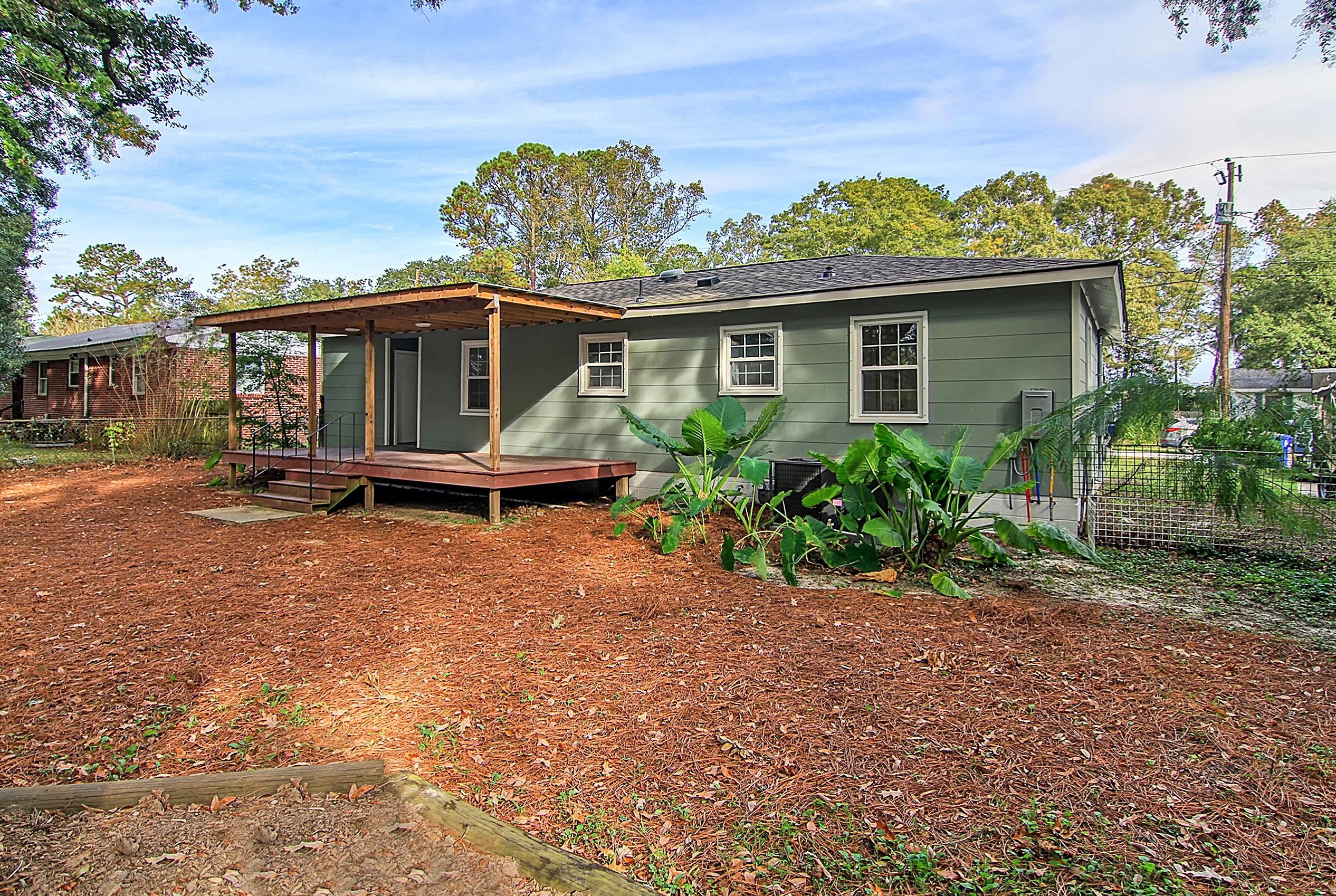 2471 Lantern St, Charleston SC  29414-4819 exterior