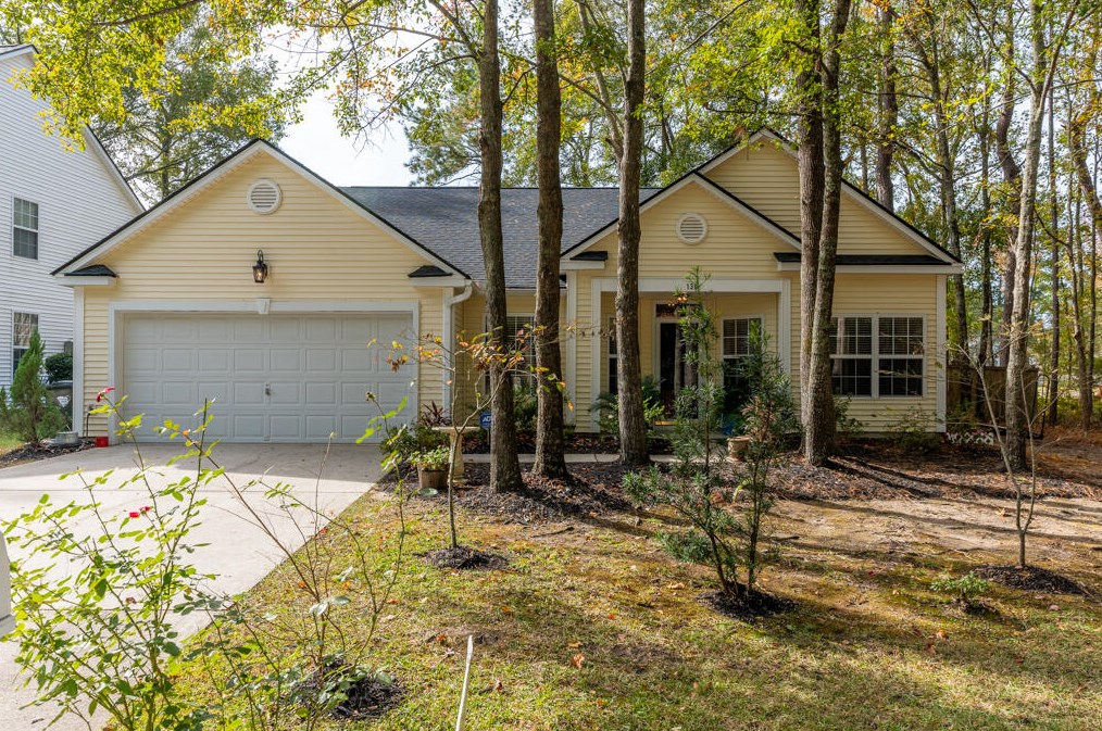 130 Evesham Dr, Summerville, SC 29485-5846