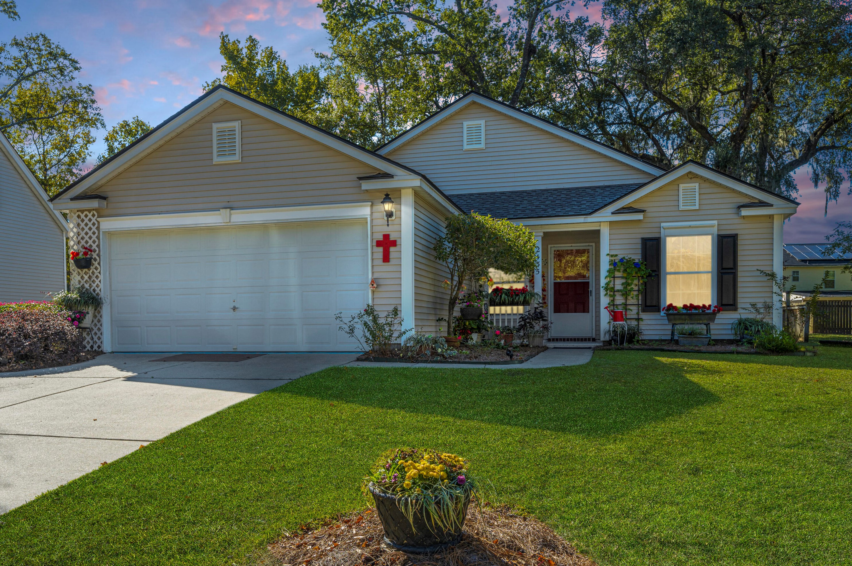 2435 Stingray Blvd, Charleston, SC 29406-9326