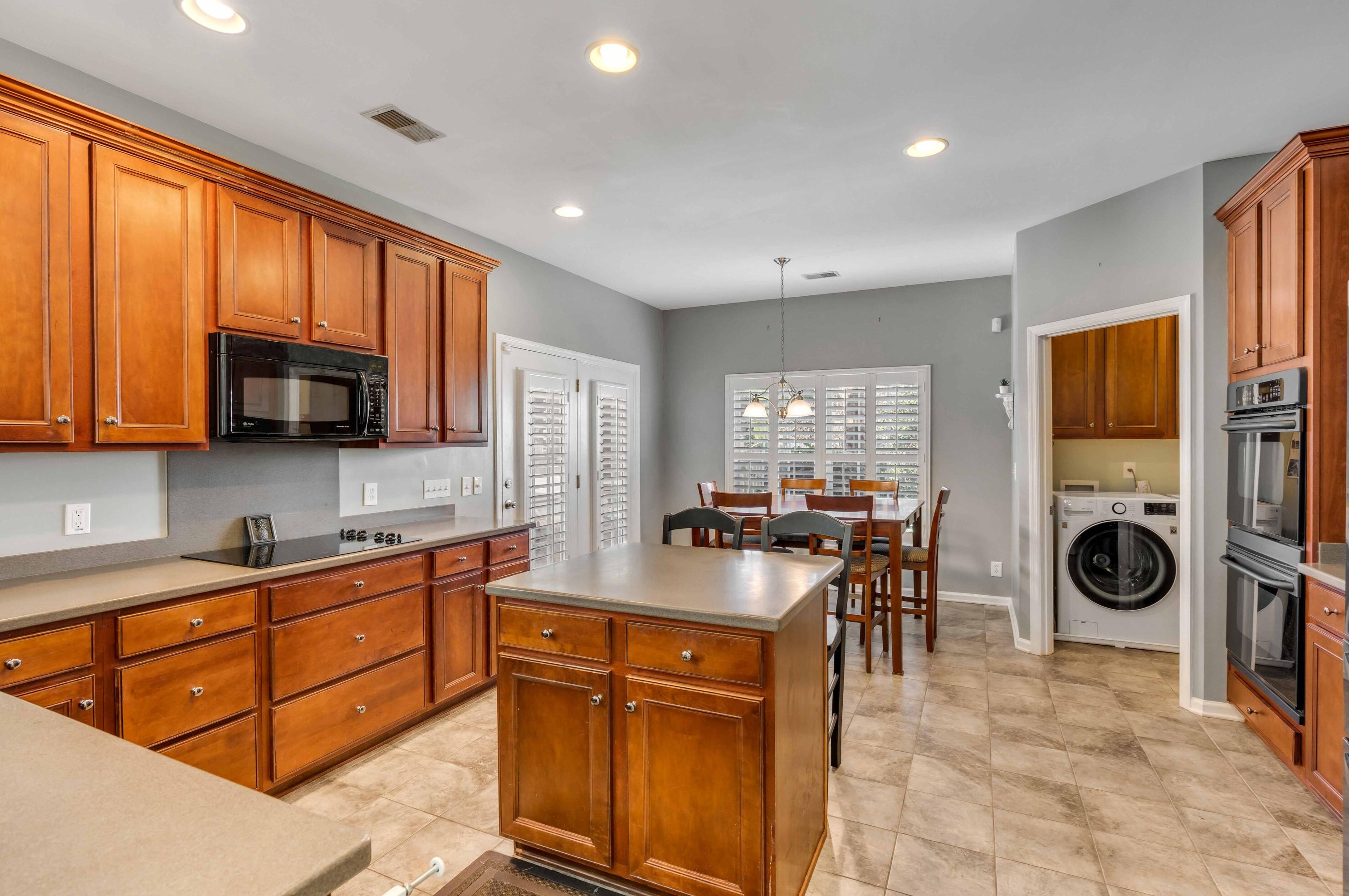 7300 Horned Grebe Ct, Charleston SC  29410-8274 exterior