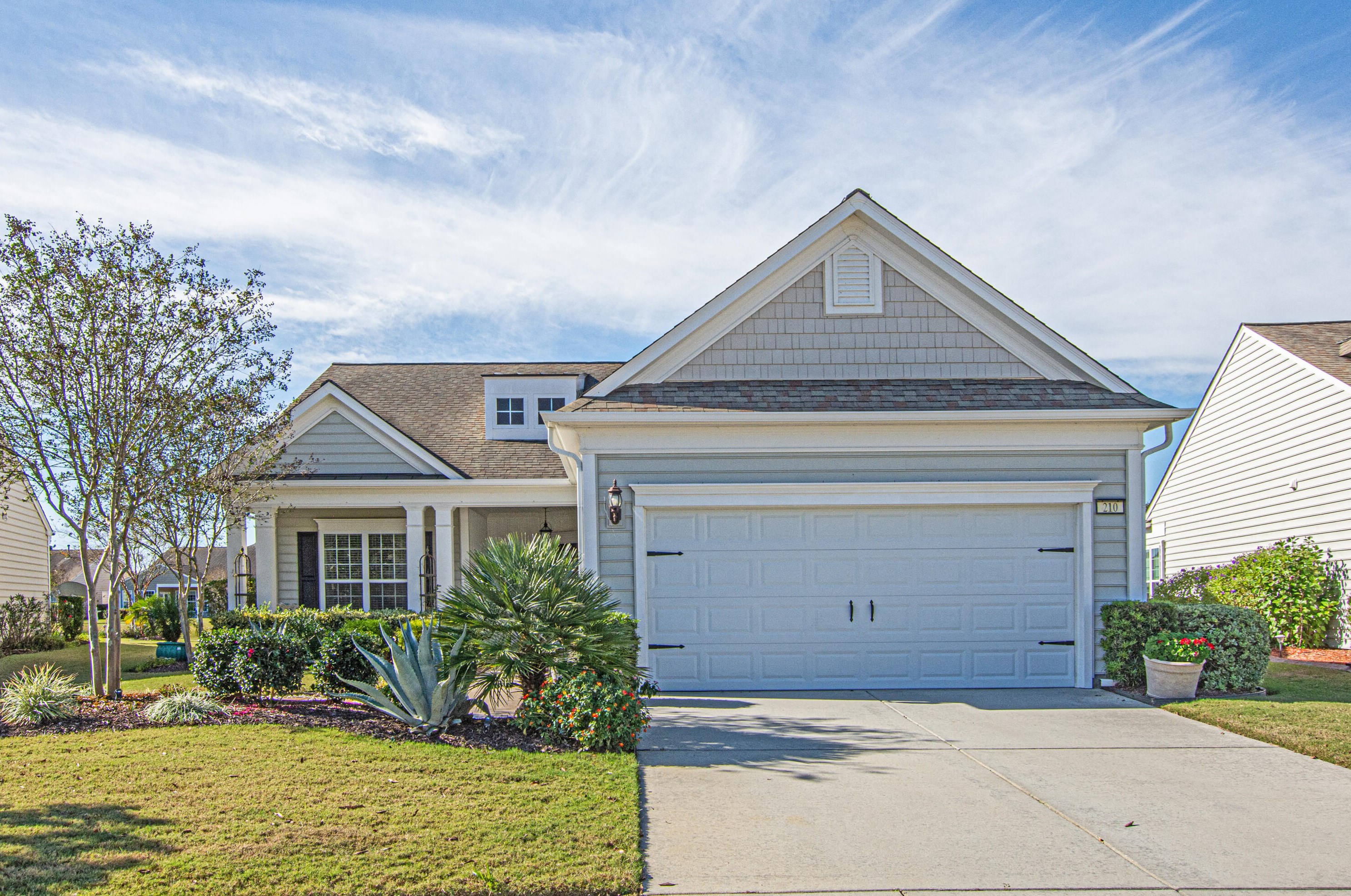 210 Schooner Bend Ave, Summerville, SC 29483-5373