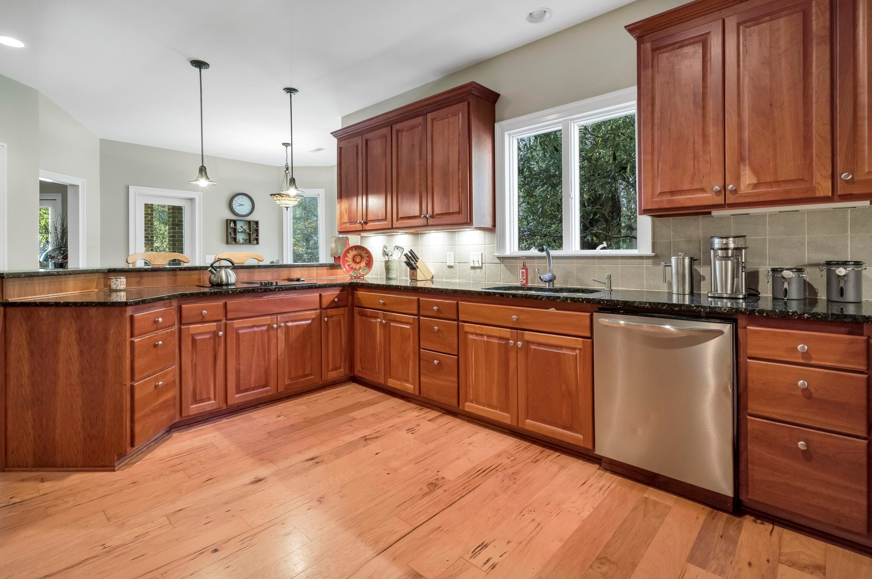 205 Greenbay St, Walterboro, SC 29488-3513